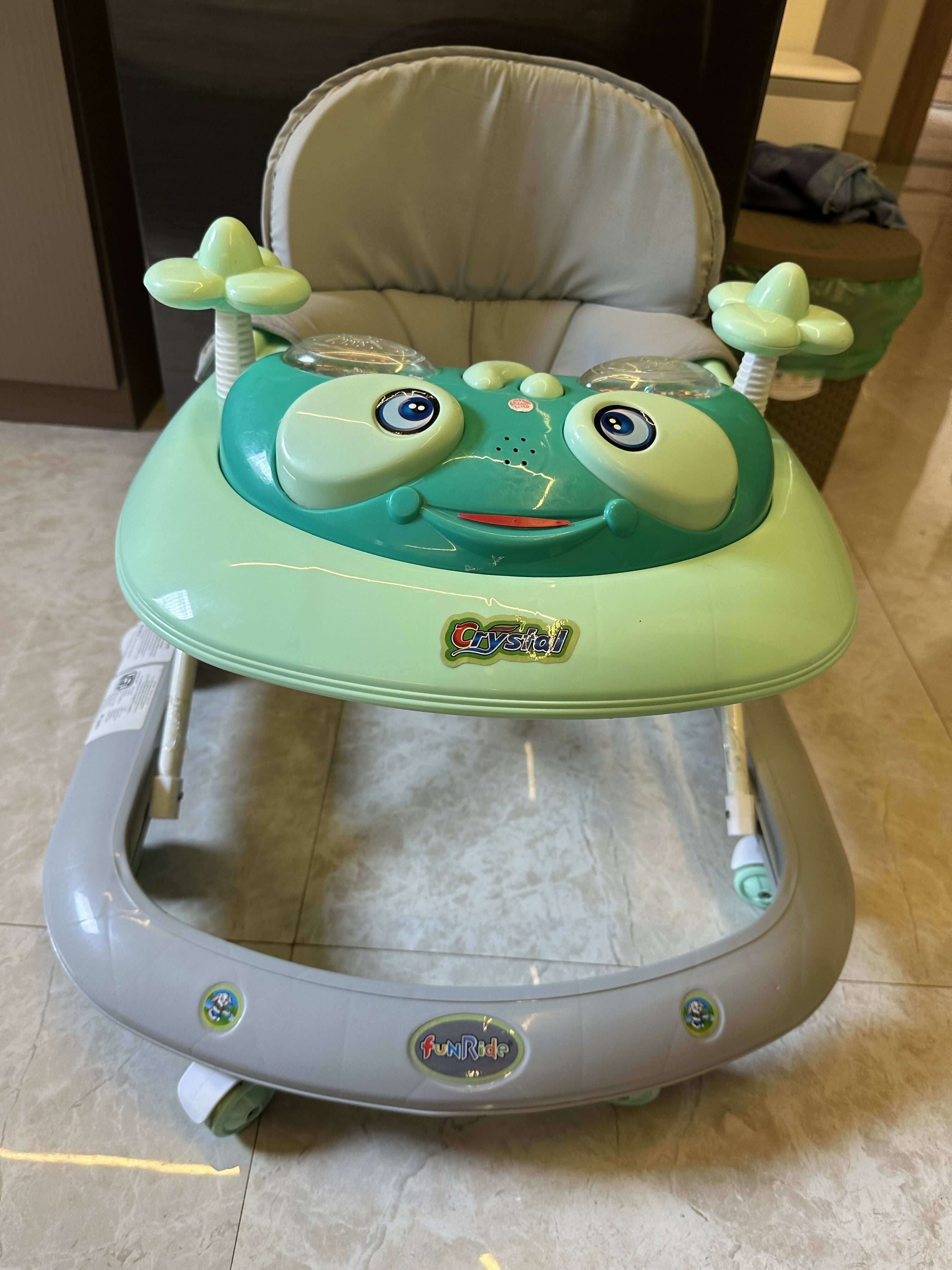 CRYSTAL Foldable Musical Walker