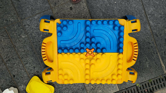 The Sand with Blocks Table is an engaging and multi-functional play station that combines creative sand play with fun building block activities.