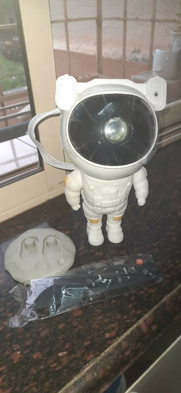 Astronaut starry projector, galaxy night light, nebula room lamp, space theme projector for kids, star projector night light