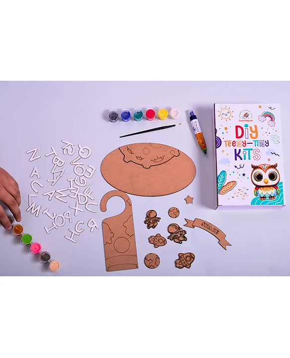 ilearnngrow Teeny Tiny Space Theme Name Plate and Door Knob