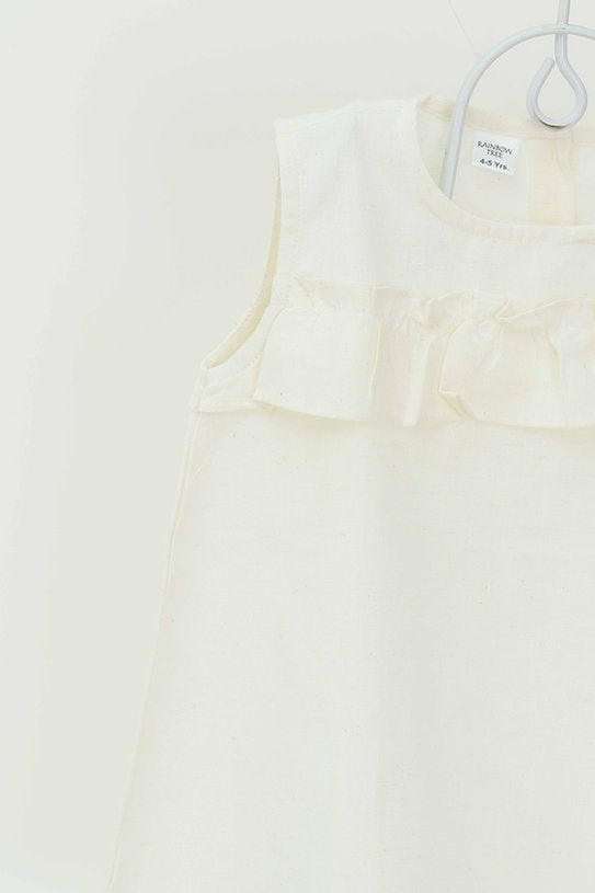 Discover girls' 100% cotton white umbrella top, featuring soft fabric and a stylish umbrella design for comfort and trendy style.