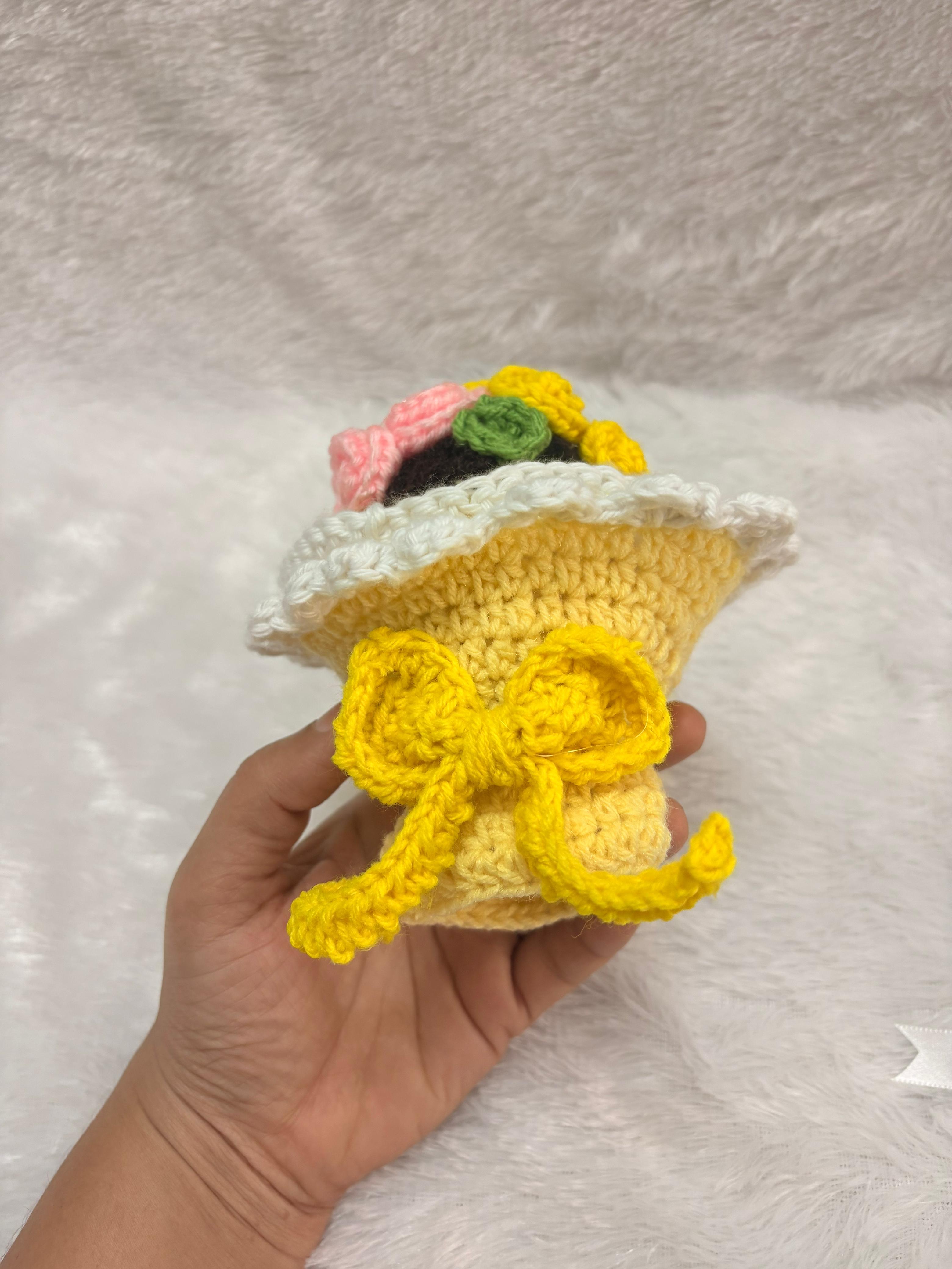 Crochet reversible doll flower bouquet.