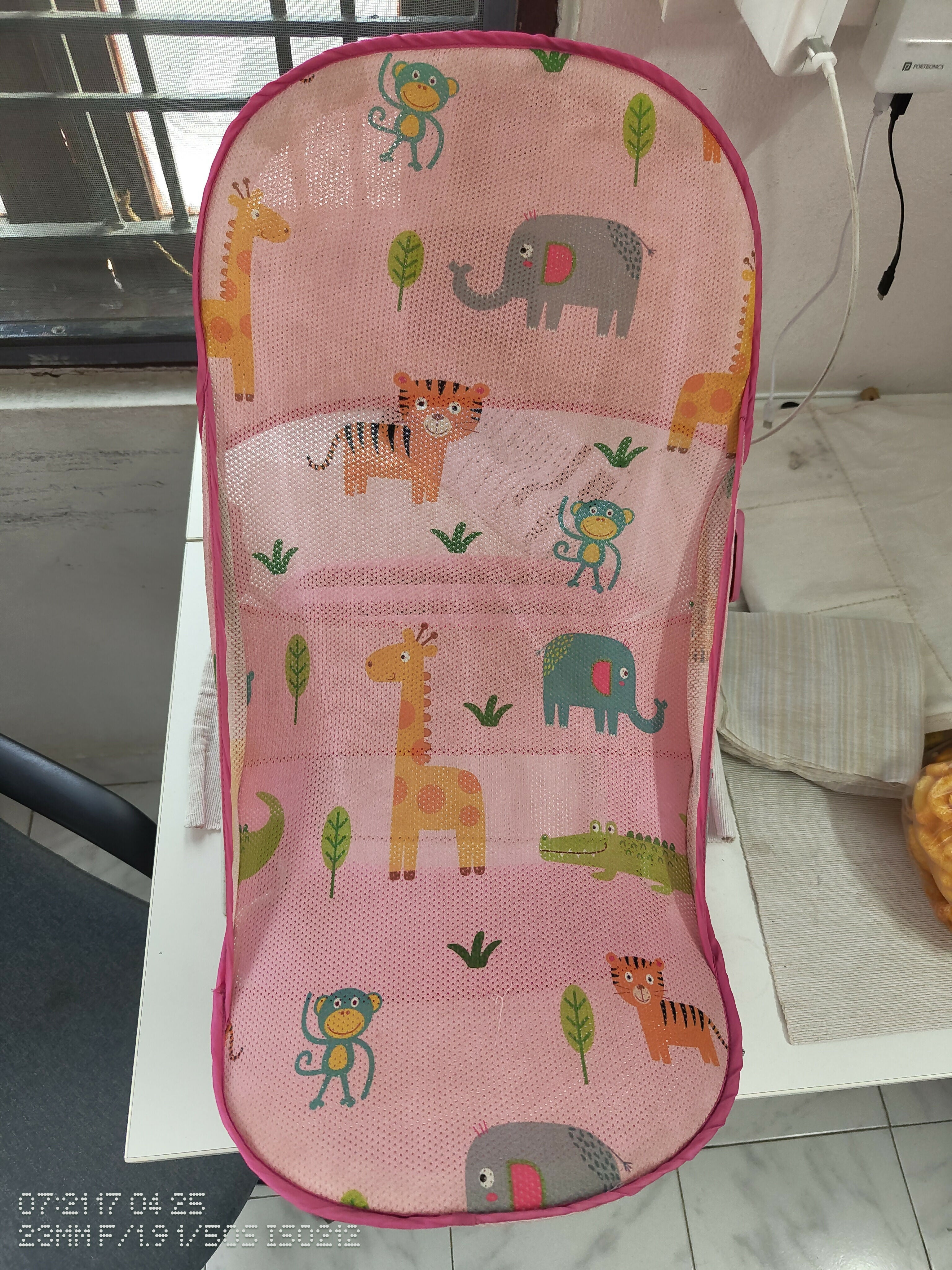 LUVLAP Jungle Tale Bather