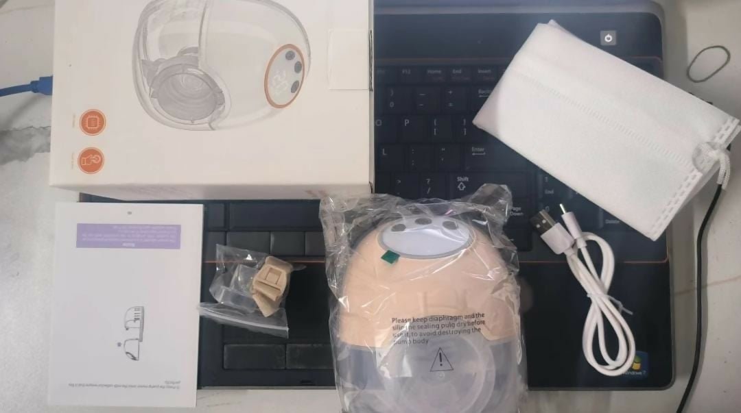 AENTIK hands-free wearable electric breast pump with a lightweight, cordless design, adjustable suction levels, soft silicone breast shields, and leak-resistant collection cups for comfortable milk expression.