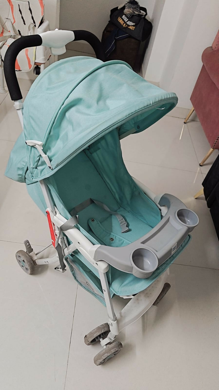 MEE MEE stroller/pram – adjustable, safe, and travel-ready companion for your growing baby.