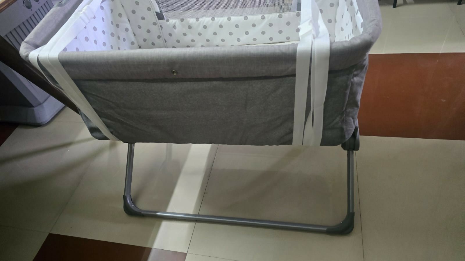 R for Rabbit Hop A Little baby cot bedside bassinet with sturdy frame, breathable sides, adjustable height, and a cozy sleeping space for newborns and infants.