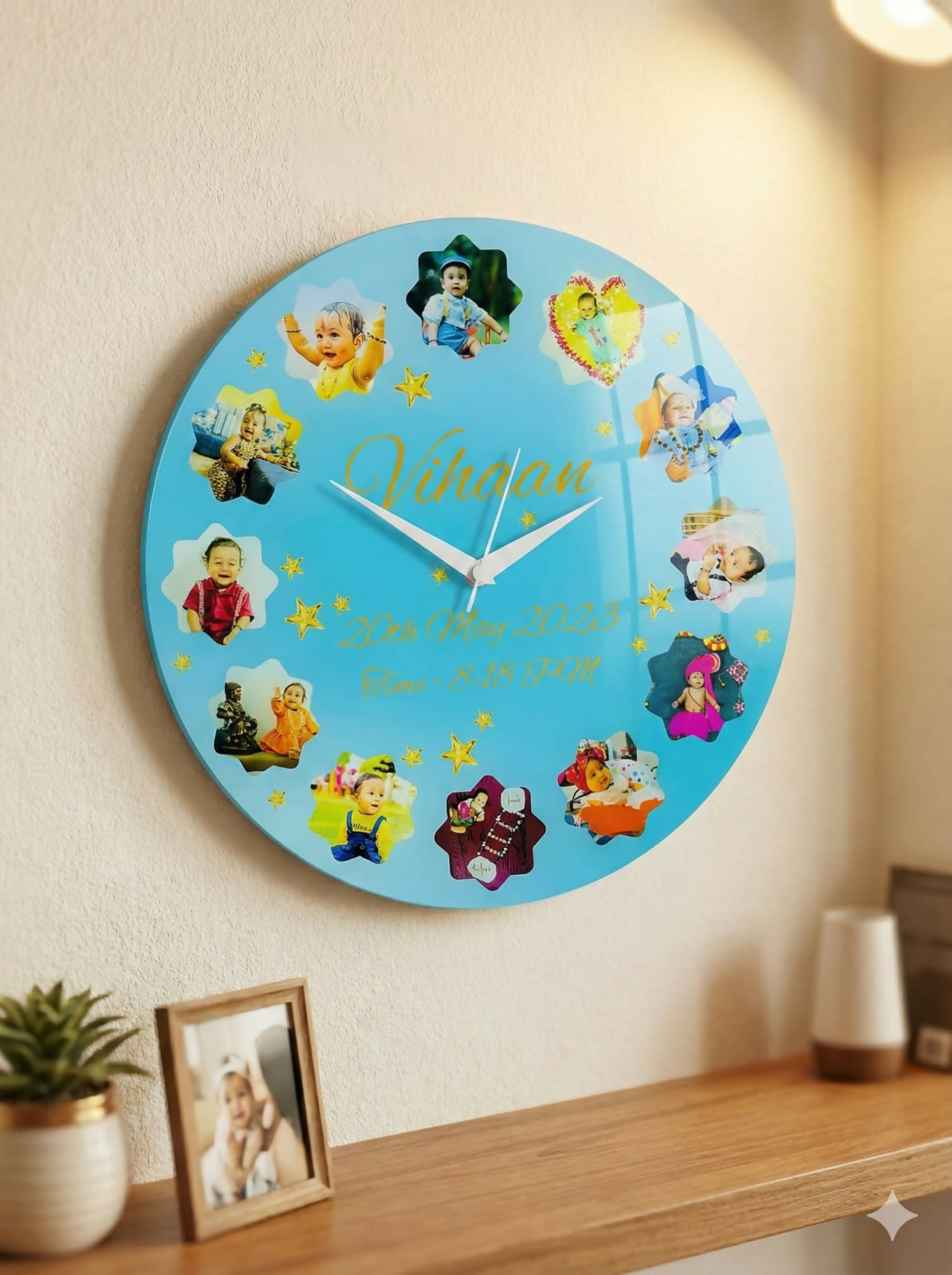 Decorative wall clock with cartoon characters