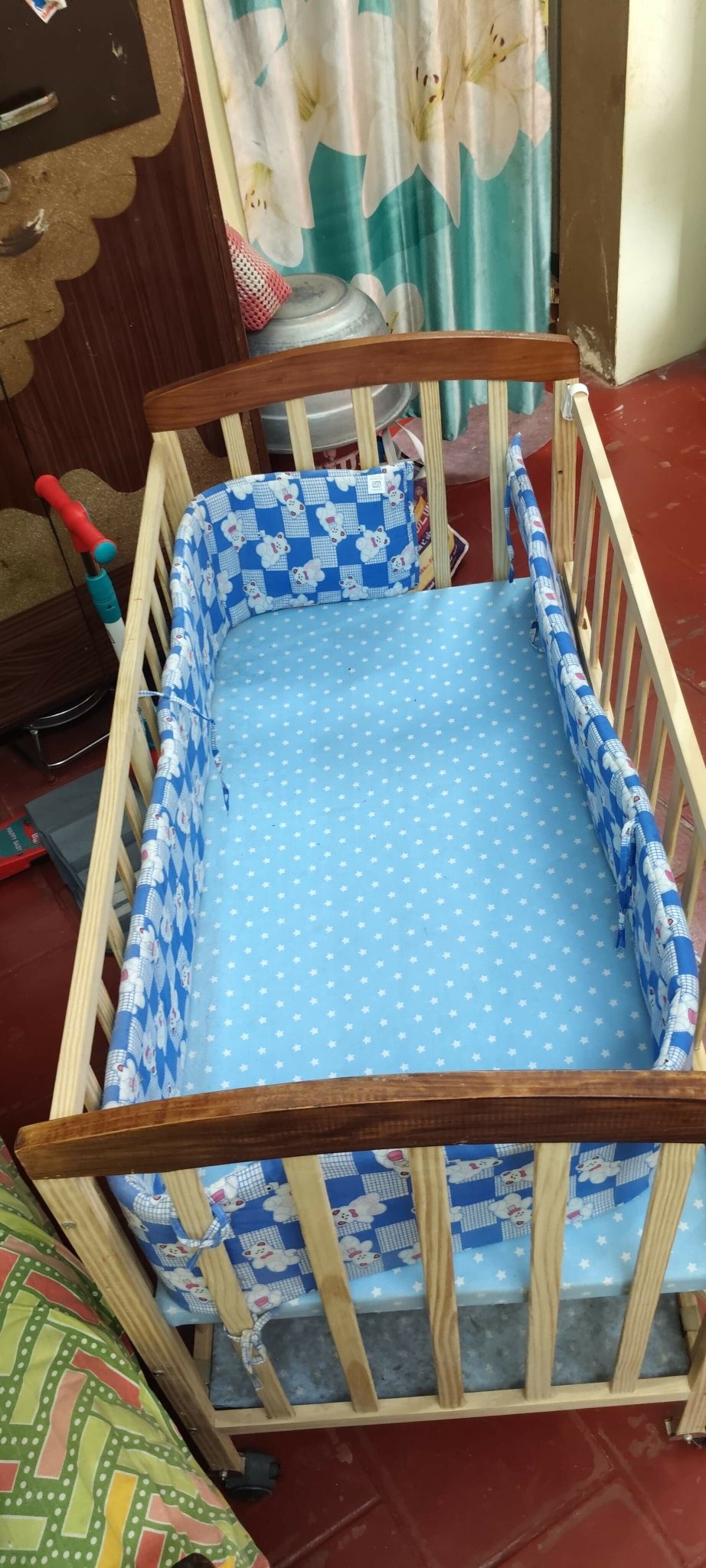 FURNIFEST 16-in-1 baby cot and crib for ages 0–6 years with mattress, diaper changing station, and mosquito net, convertible multifunction nursery bed with sturdy frame and safe sleeping space for babies and toddlers.