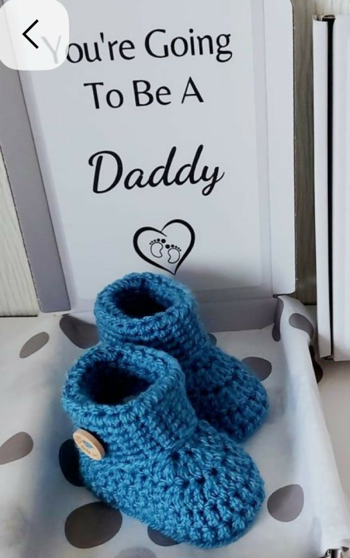 Baby Booties with Customised Printed Greeting Card – Adorable Gift Set for Newborns