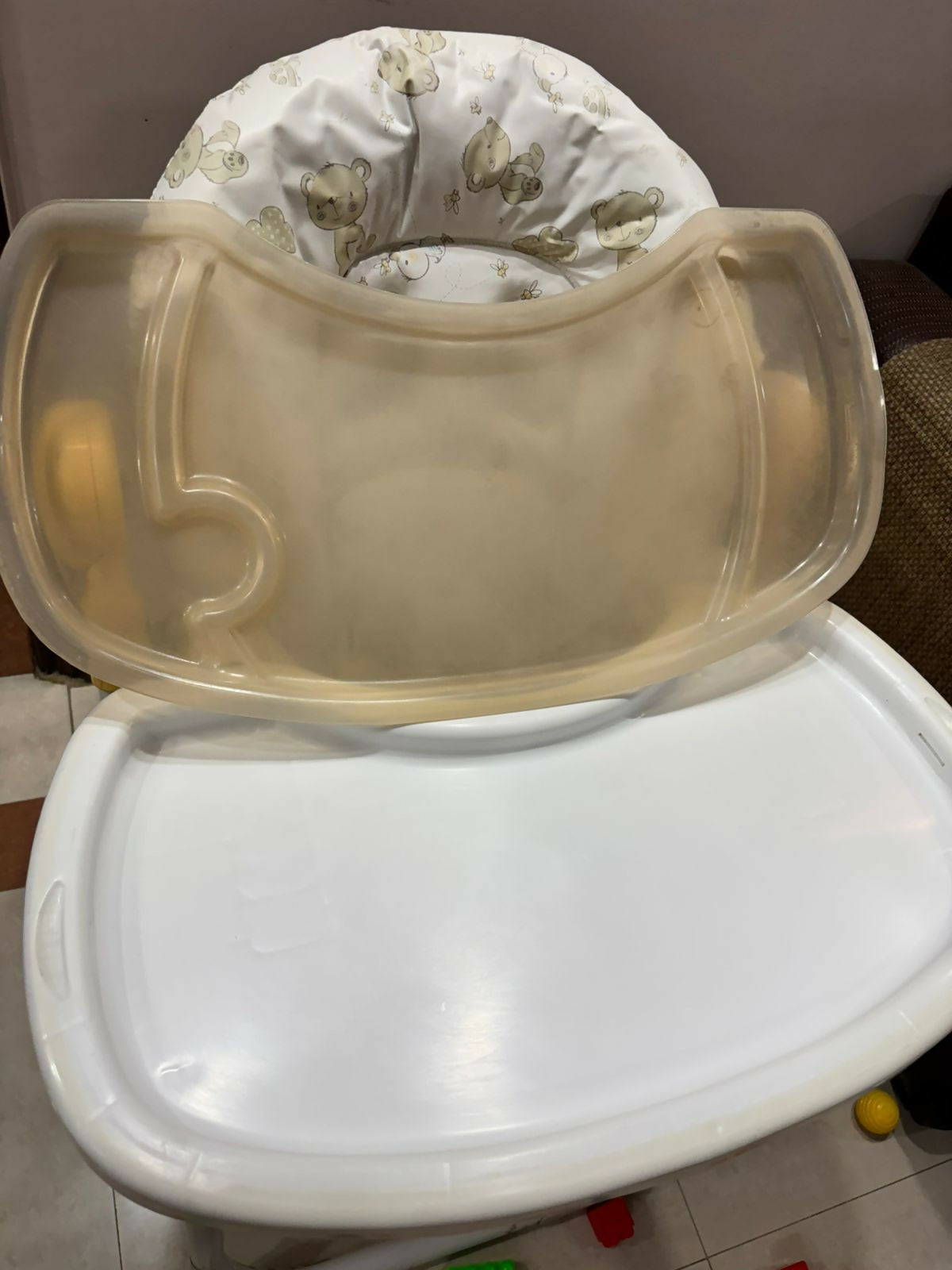 Parents looking for a functional, comfortable, and adorable highchair for daily feeding.