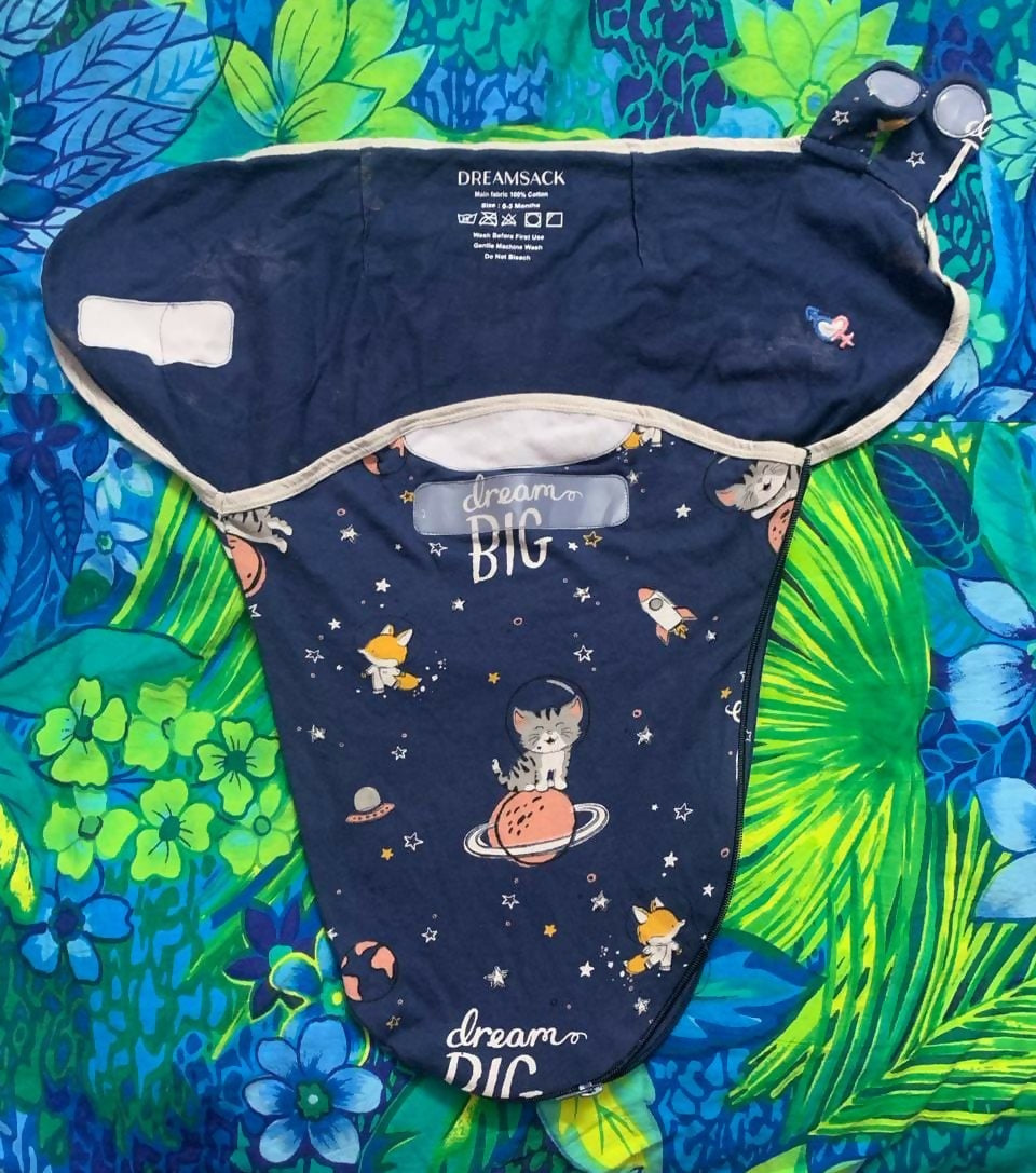 Ensure peaceful sleep for your newborn with the HAUS AND KINDER Dreamsack, offering warmth and comfort for babies aged 0-3 months.