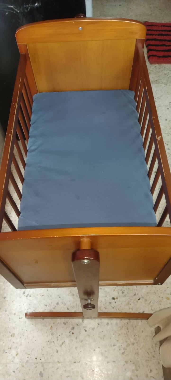 BAYBEE 2-in-1 Wooden Cradle for Newborn Baby with sturdy wooden construction, gentle rocking function, convertible design, breathable sleeping area, and secure frame for safe and comfortable newborn rest.