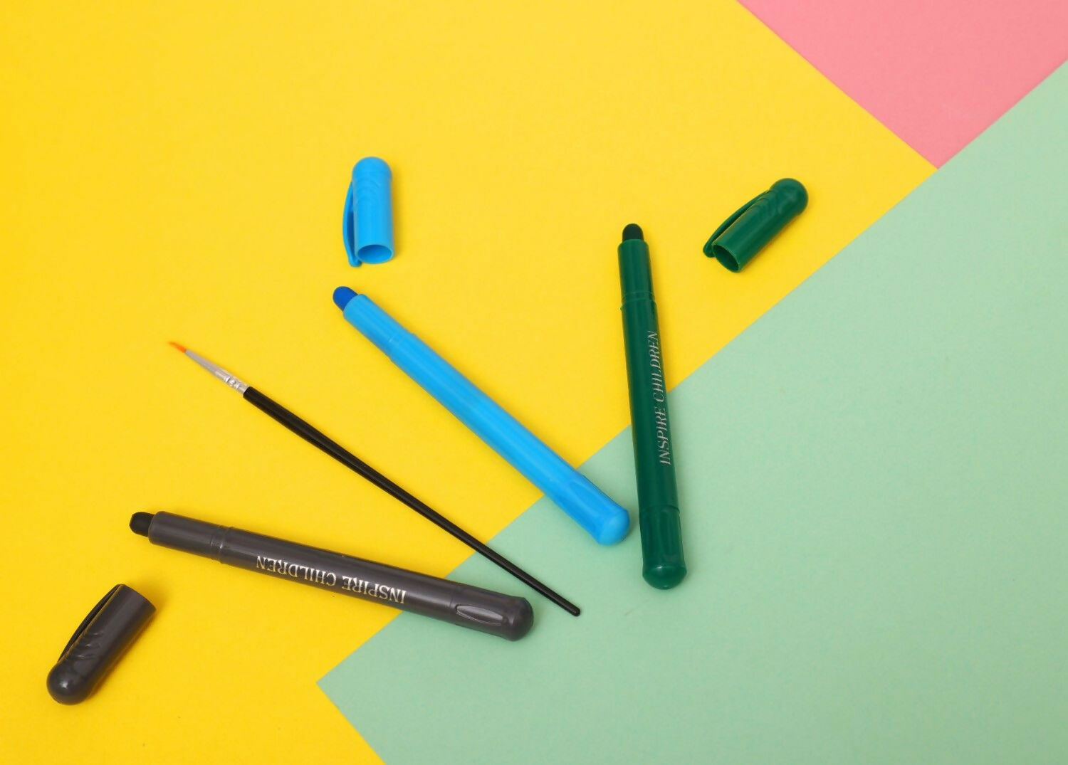 These crayons feature a twistable mechanism that eliminates the need for sharpening. By twisting the bottom of the crayon, you can expose more crayon lead, making it convenient and mess-free.