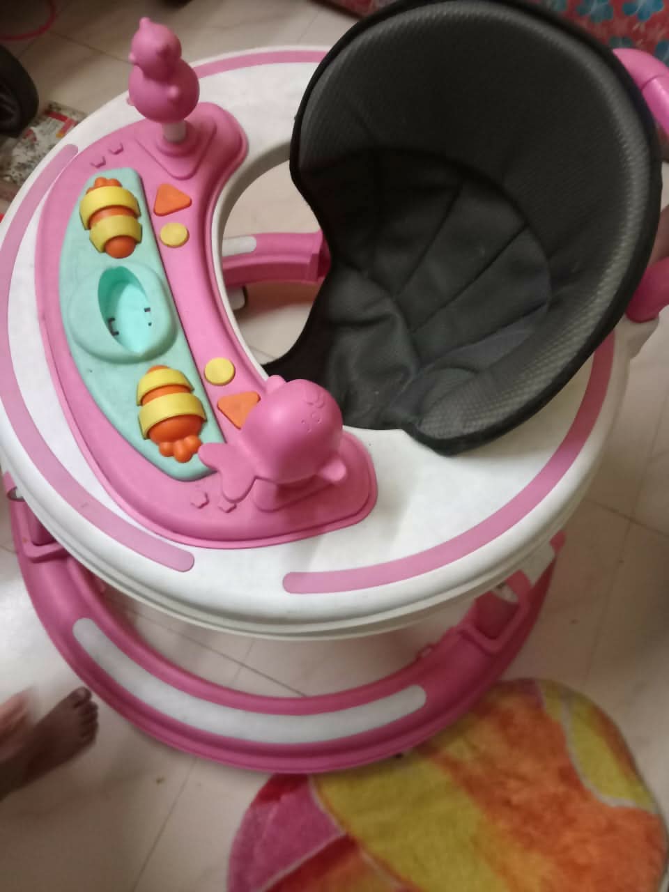 LUVLAP baby walker – safe, adjustable, and fun support for your baby’s first steps.