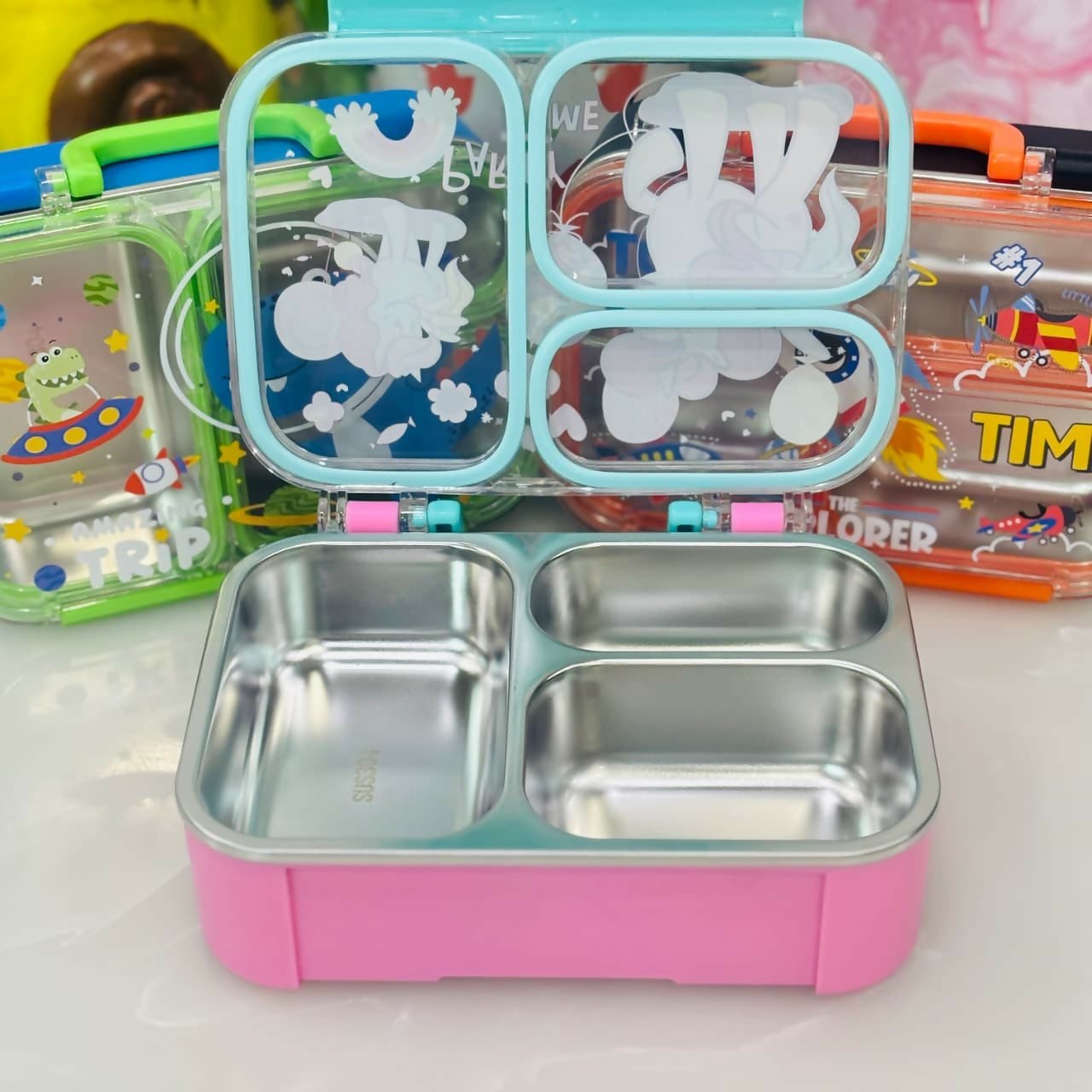 3-grid stainless steel lunch box with separate compartments, durable food-grade construction, secure lid, and a compact design to keep meals organized for school, work, and travel.