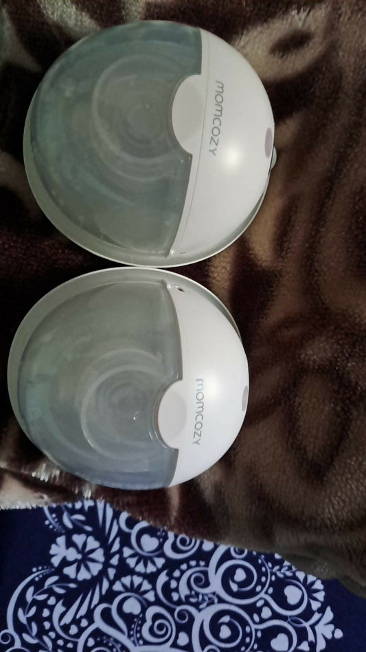 MOMSCOZY M5 wearable breast pump, double electric breast pump, hands-free portable breast pump, wireless breast pump for working moms, quiet electric milk pump