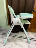 R for Rabbit Marshmallows high chair with adjustable seating, feeding tray, secure safety harness, sturdy frame, and comfortable support for babies during mealtimes.