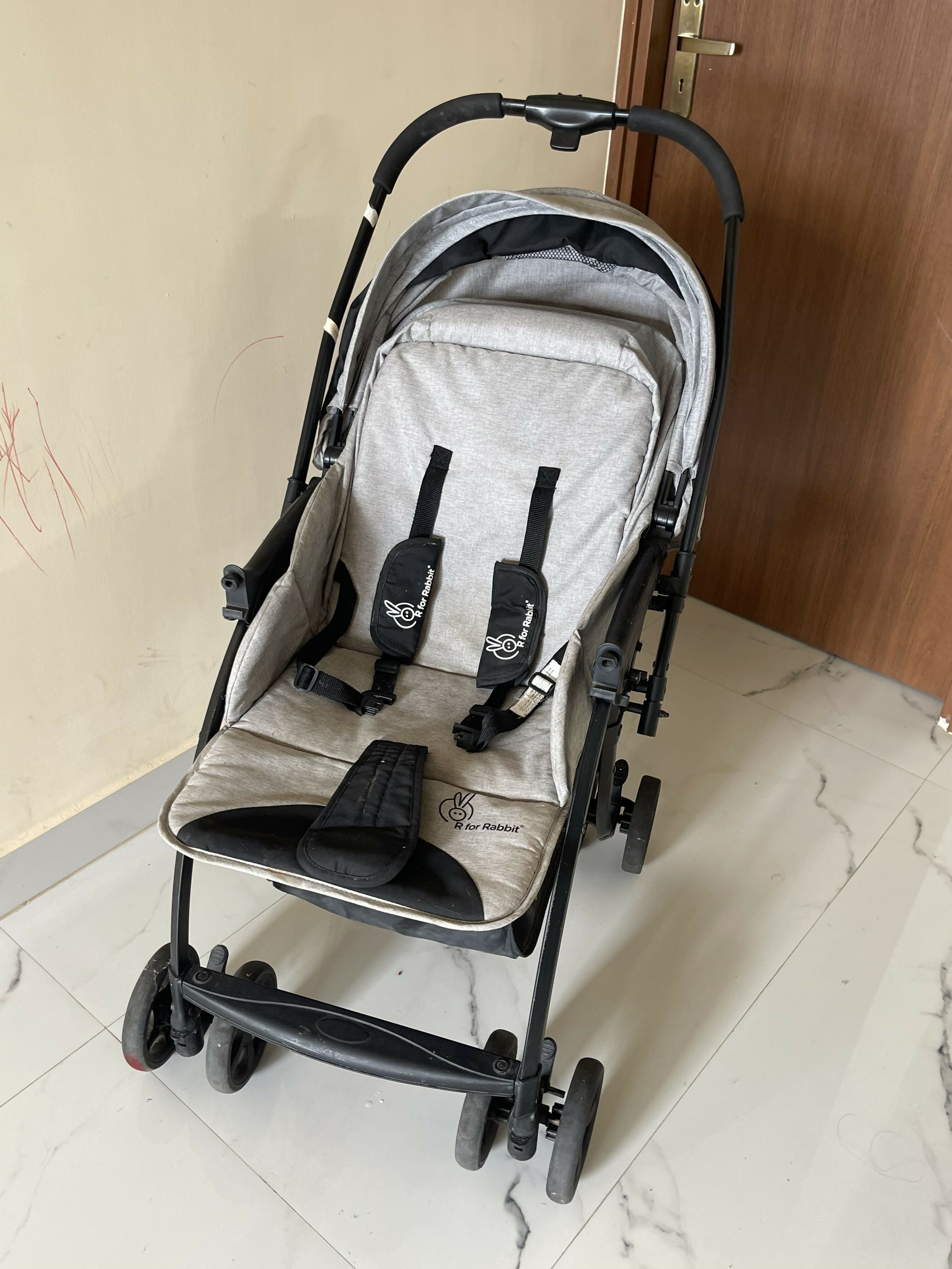 R FOR RABBIT Baby Stroller/Pram in Some Used condition featuring a comfortable seating area, protective canopy, sturdy frame and smooth-moving wheels for convenient everyday outings and walks with your baby.