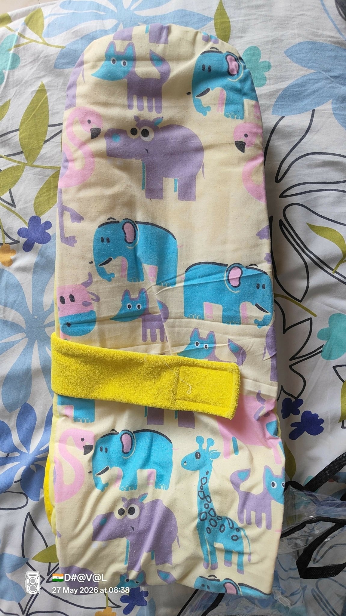 Hoopa 2 in 1 feeding pillow with soft cushioned support, ergonomic design, versatile nursing functionality, and comfortable positioning for babies and breastfeeding mothers.