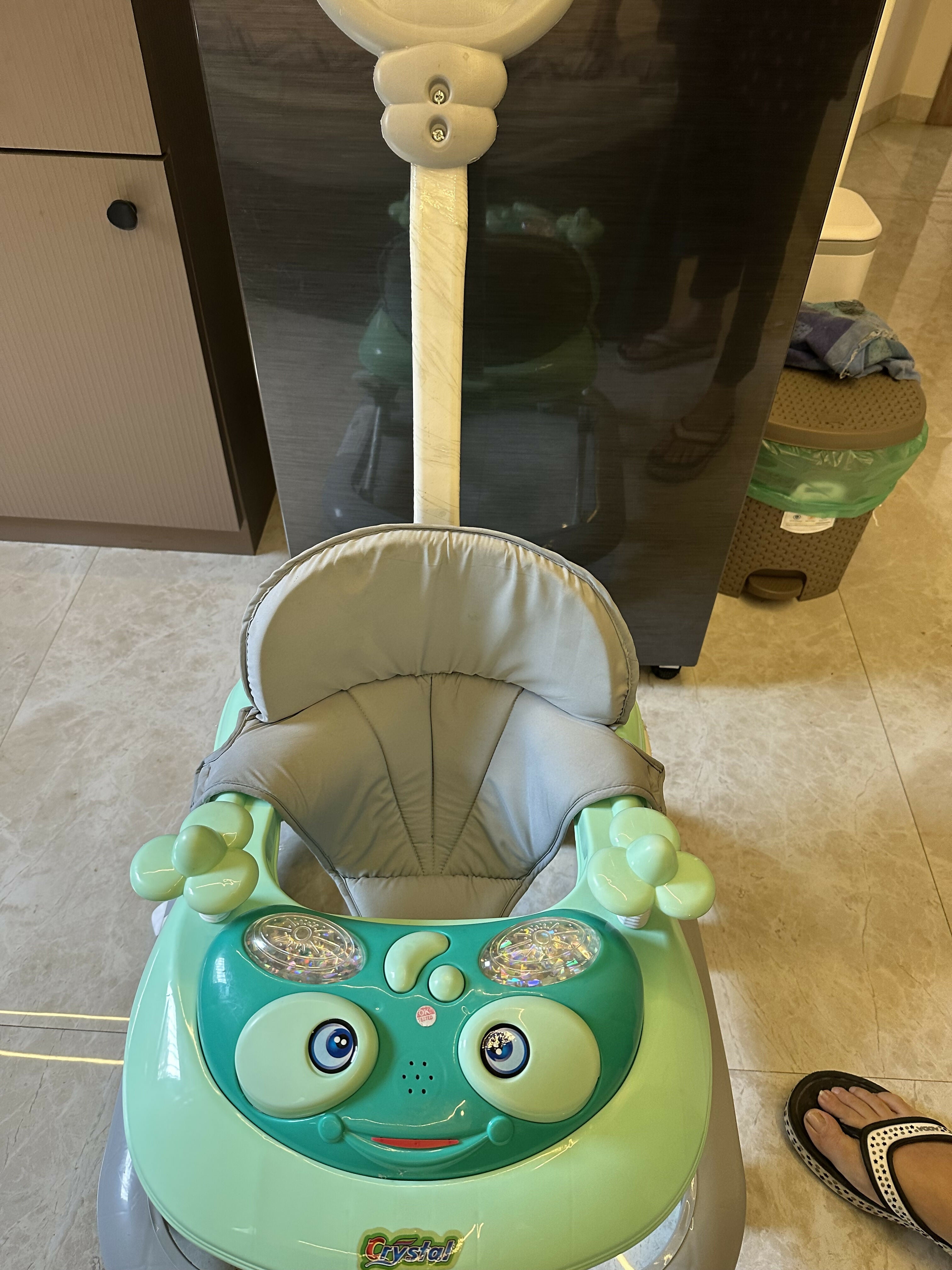 CRYSTAL Foldable Musical Walker