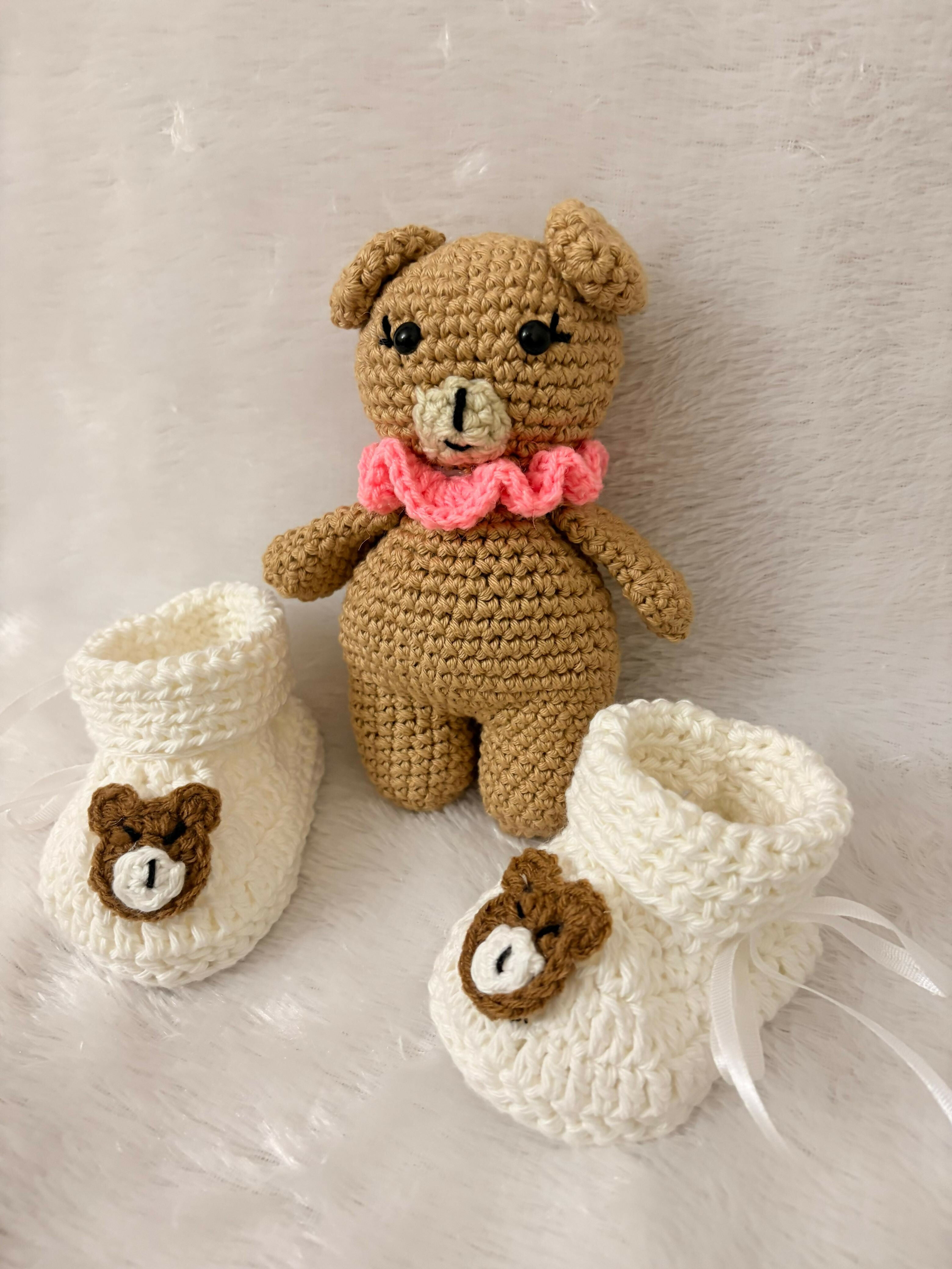 Walk into love with the cutest combo in town!