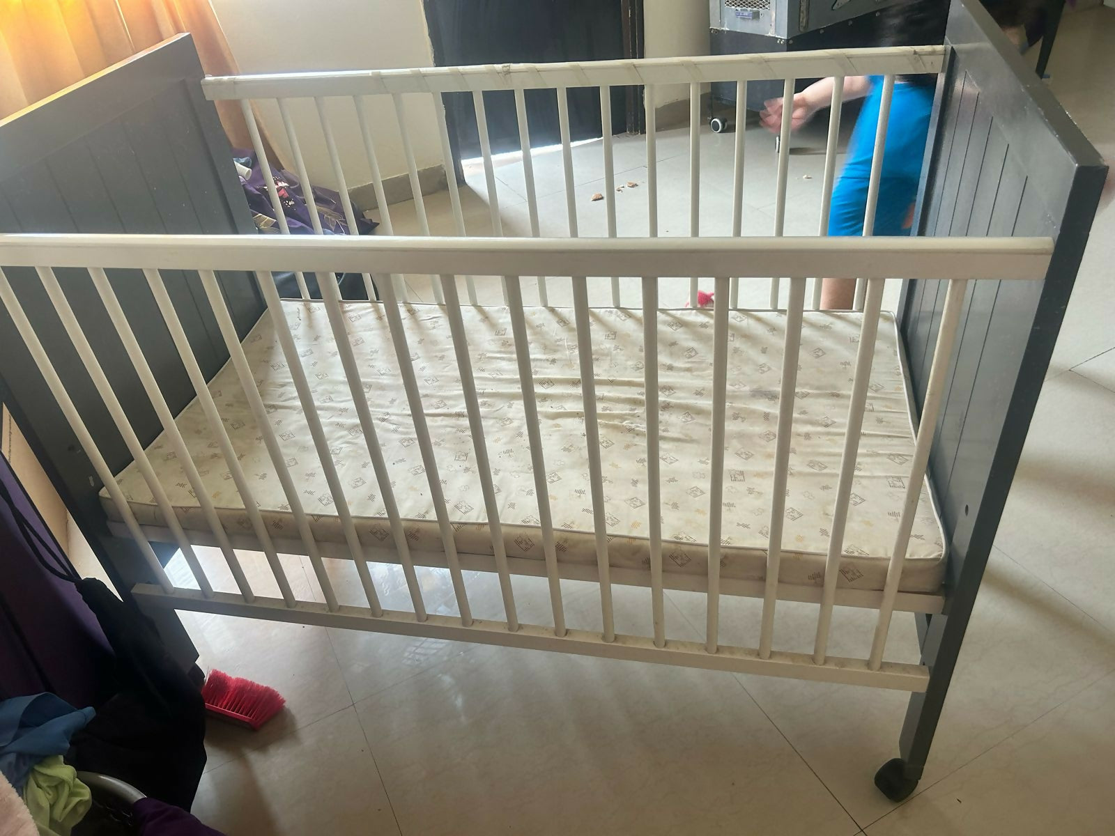 R FOR RABBIT Den Wooden Baby Crib/Cot With Mattress