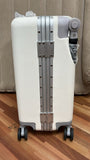 BUTT BABY Sit & Go Cabin Luggage (REFURBISHED)