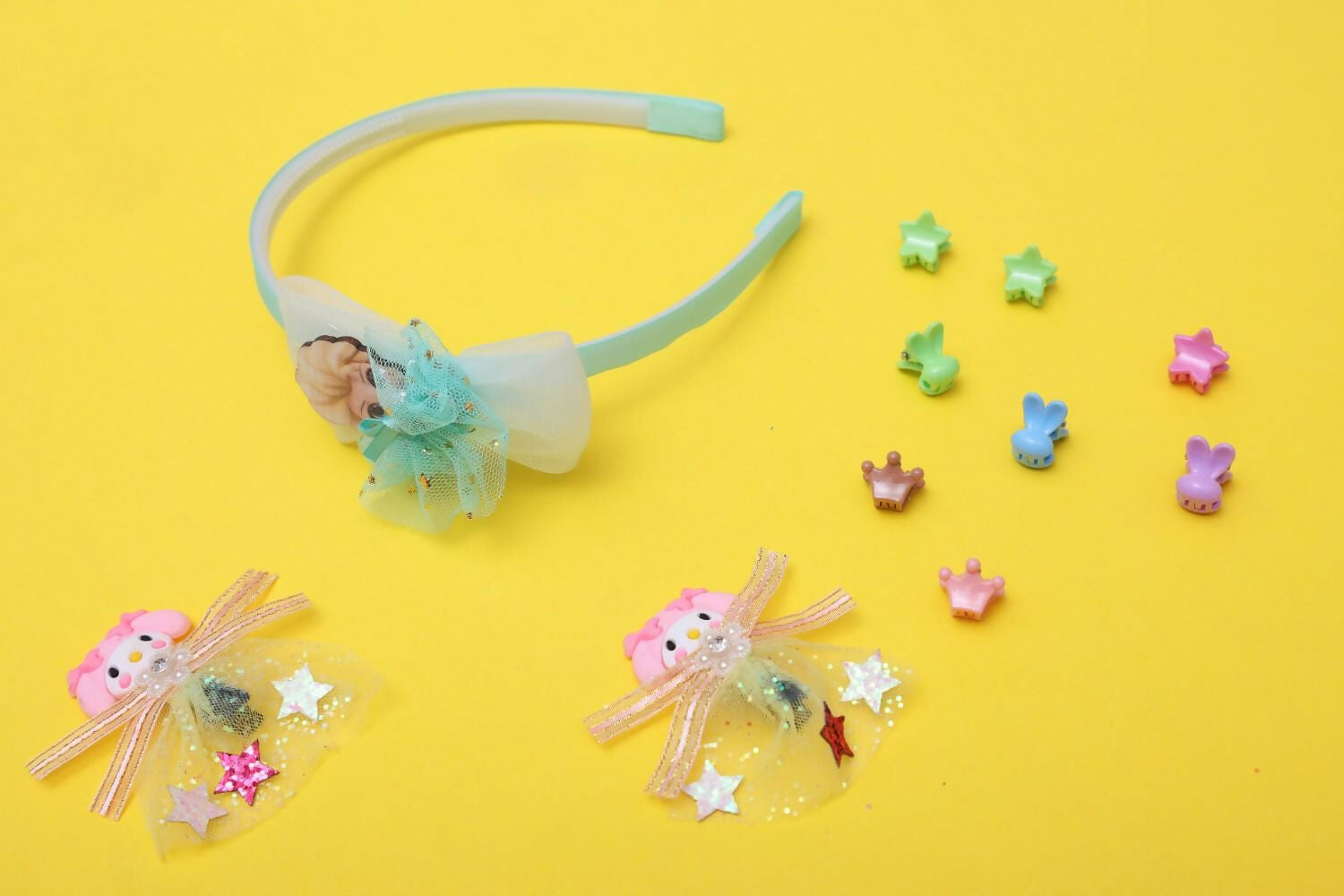 Lock up your little ones tresses with our new collection of hair accessories that are a must have for to instantly add glamour to any wardrobe.