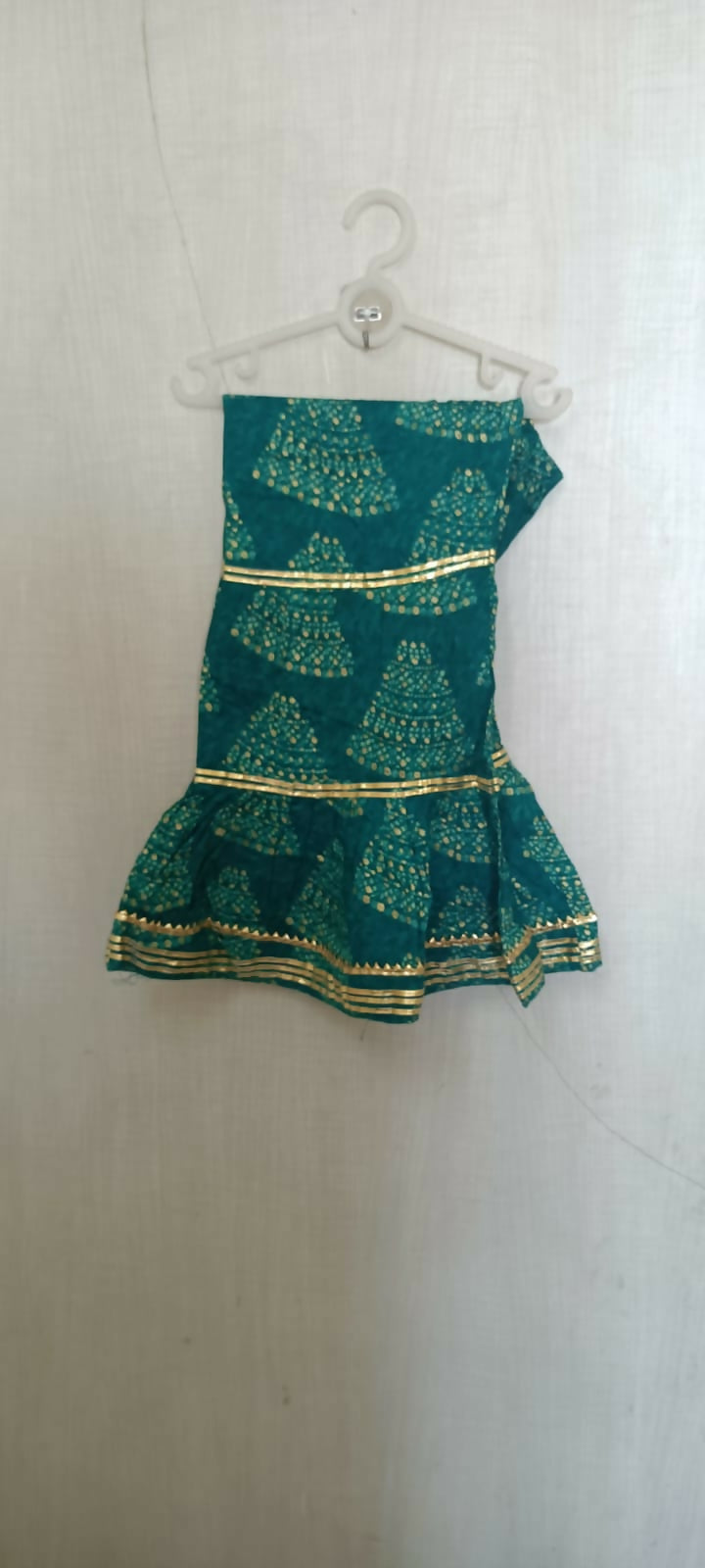 Make a style statement with our Beautiful Green Color Peplum Top and Garara Set, offering elegance and sophistication for festive occasions and parties.