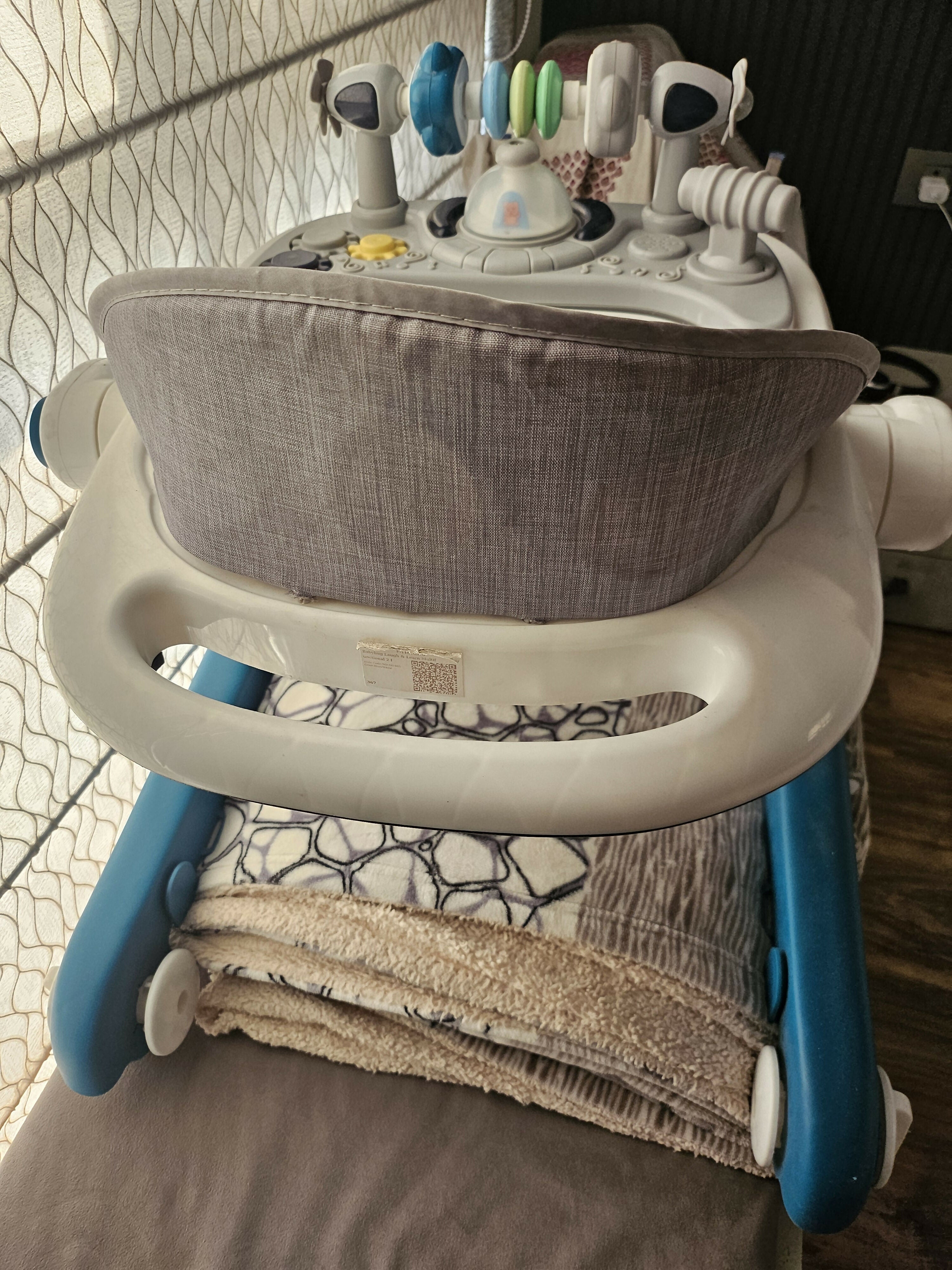 2-1 Multifunctional walker