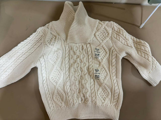 GAP Cable Knit Sweater Beige – Classic, Cozy & Perfect for Cool Weather