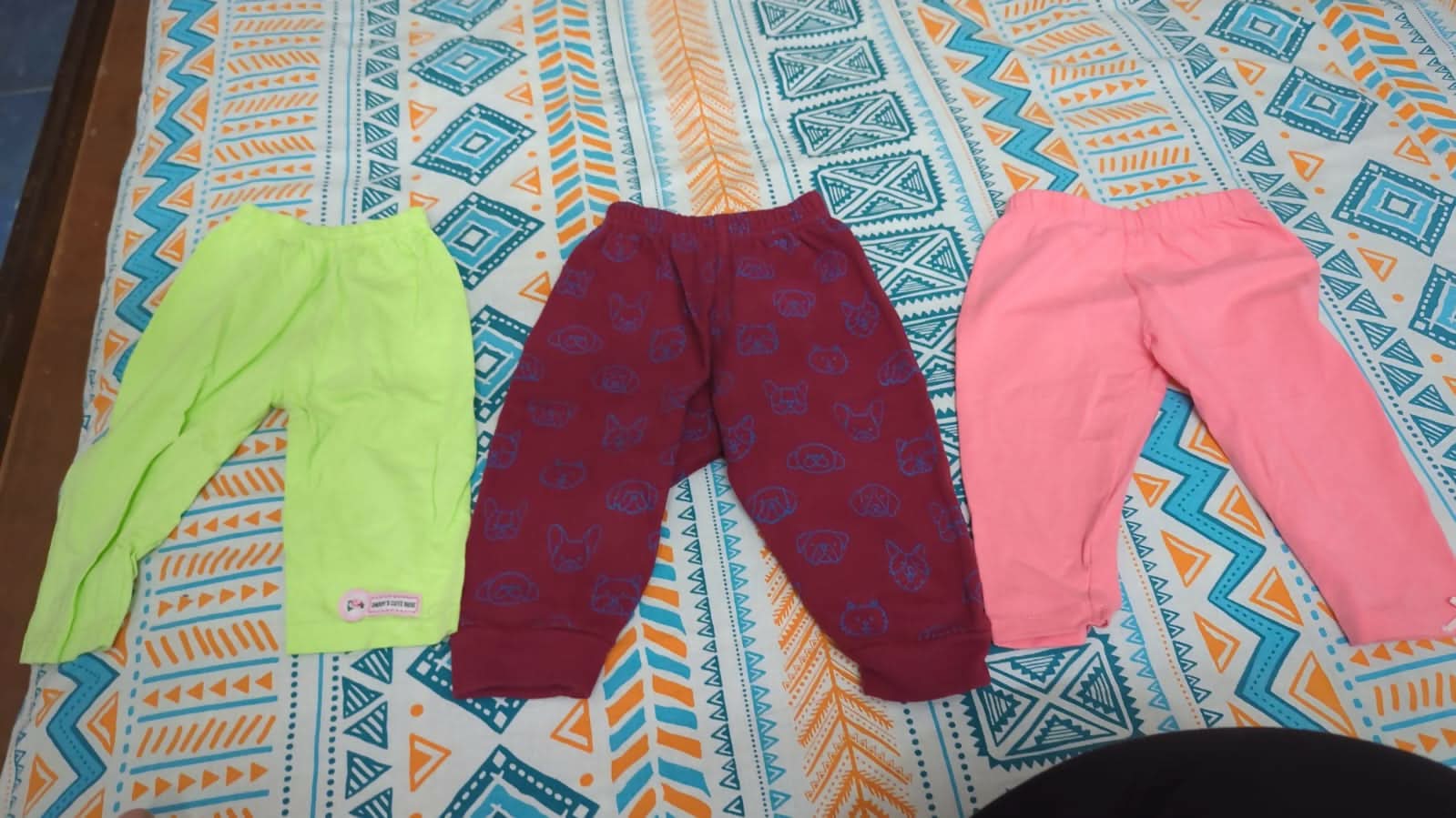 Treat your little bundle of joy to sweet dreams and cozy nights with our Set of 3 Pajamas, designed for ultimate comfort and cuteness!