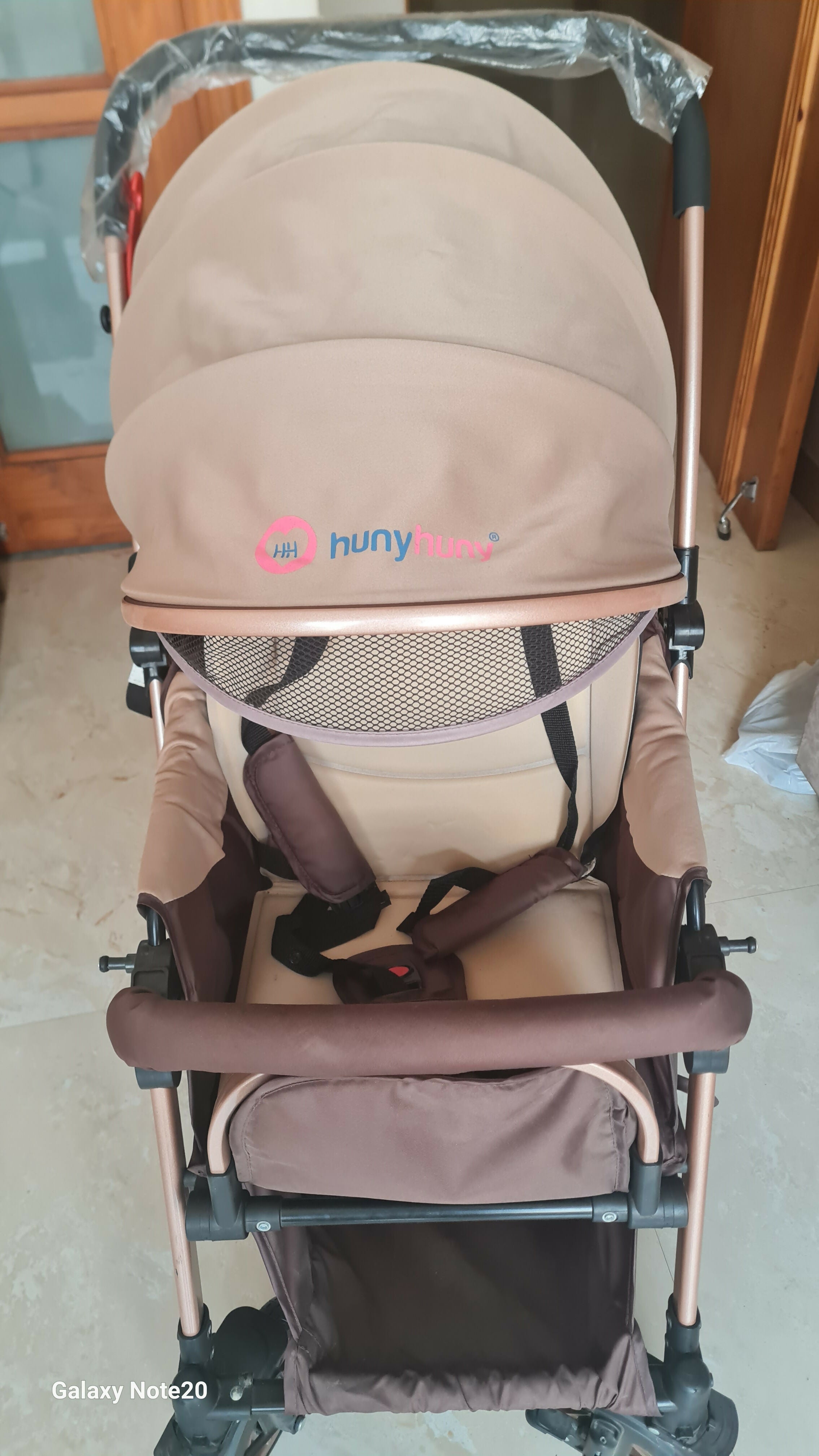 HUNY HUNY 3- in-1 Reversible Stroller/Pram Khakhee Rubber Wheels