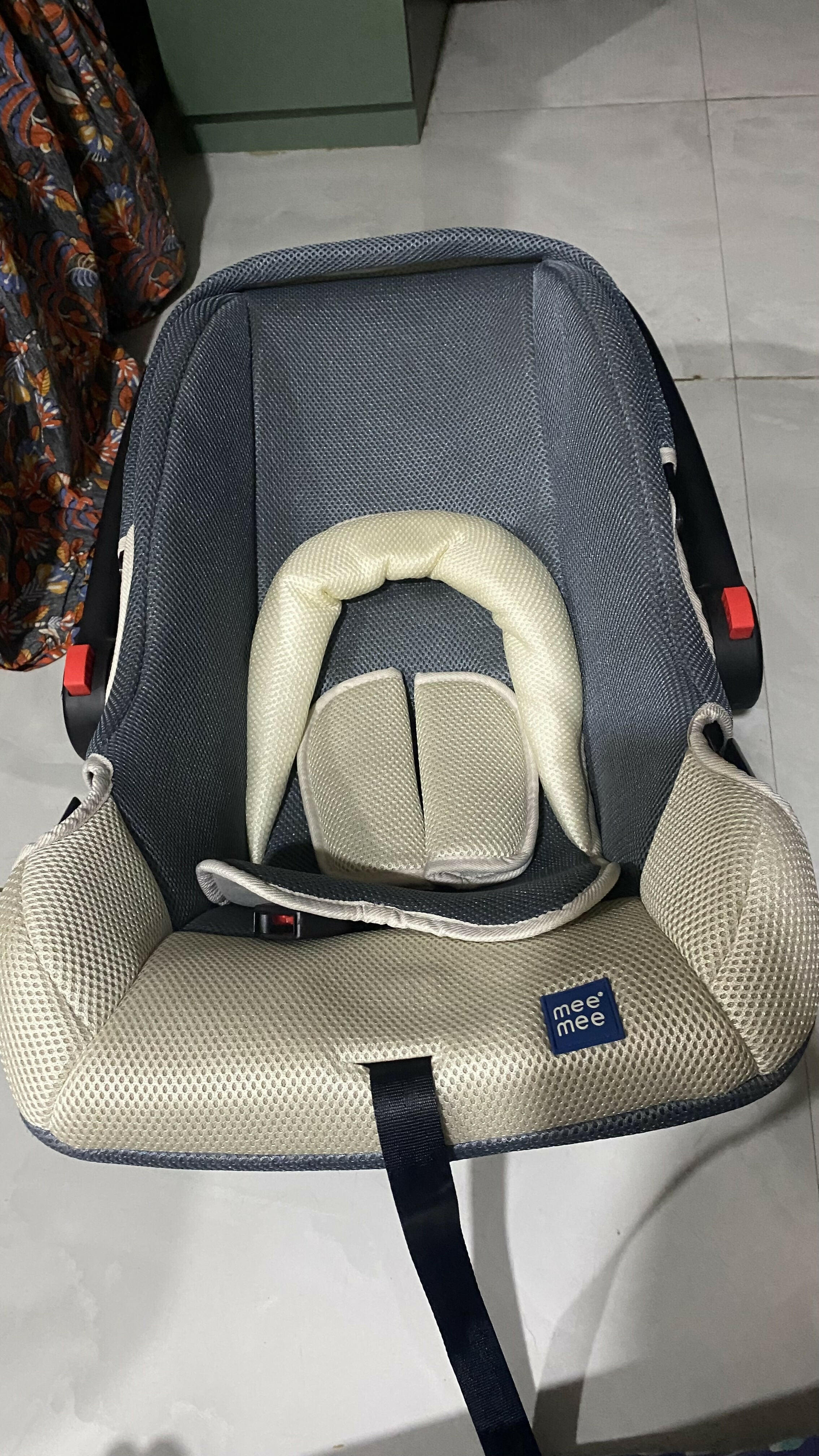 Mee Mee Baby Car Seat Cum Carry Cot with Thick Cushioned Seat (Pack of 1,Light Gray)