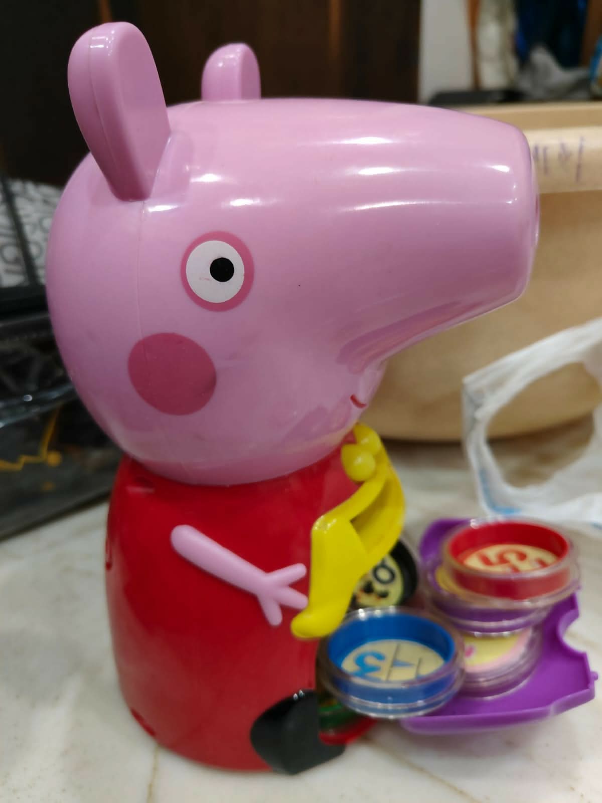 Let your child enjoy fun-filled learning with the Peppa Pig Music and Coin Set—interactive, musical, and perfect for skill development!