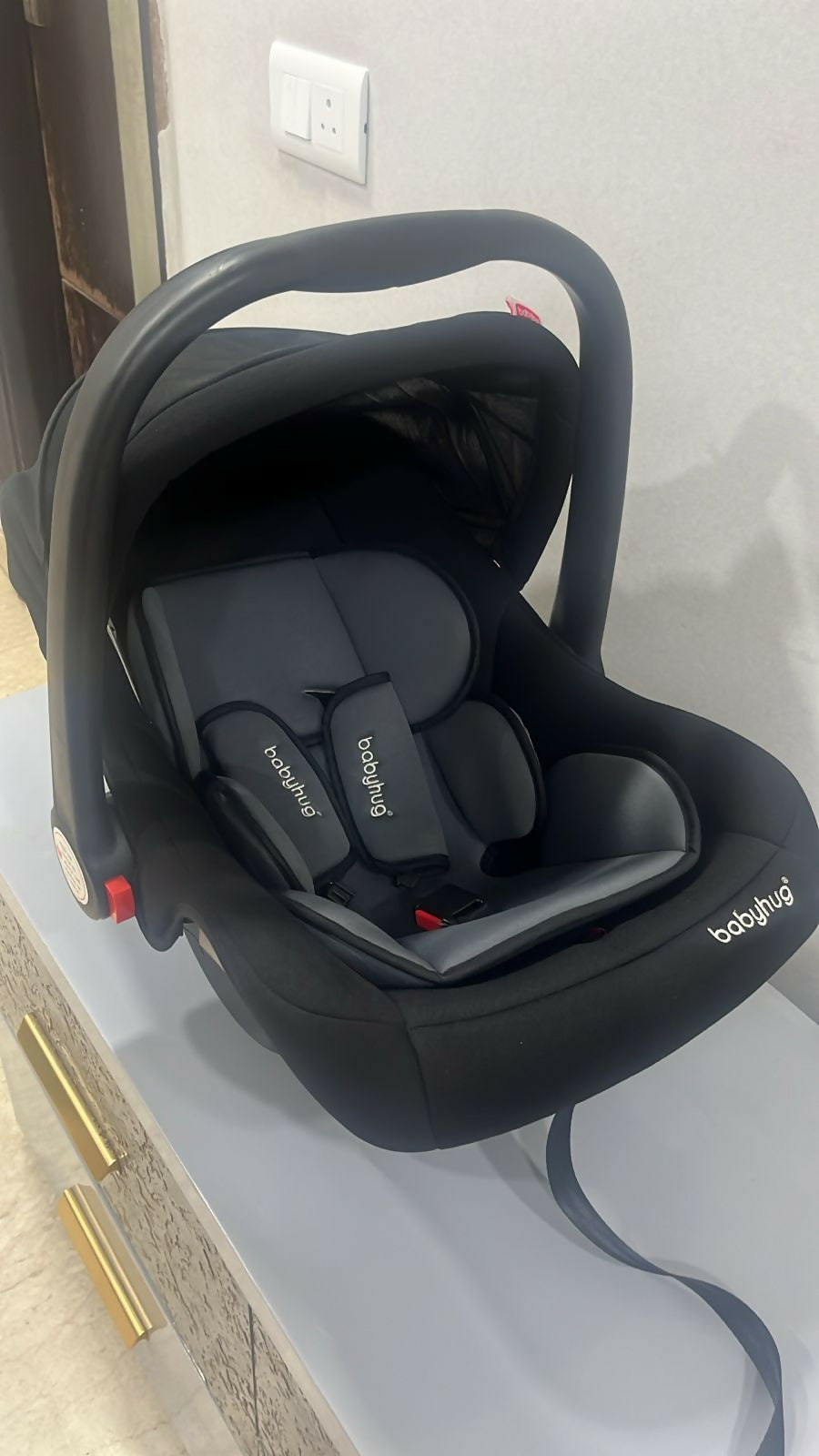 BABYHUG Amber Car Seat Cum Carry Cot – Safe, Comfortable & Travel-Friendly