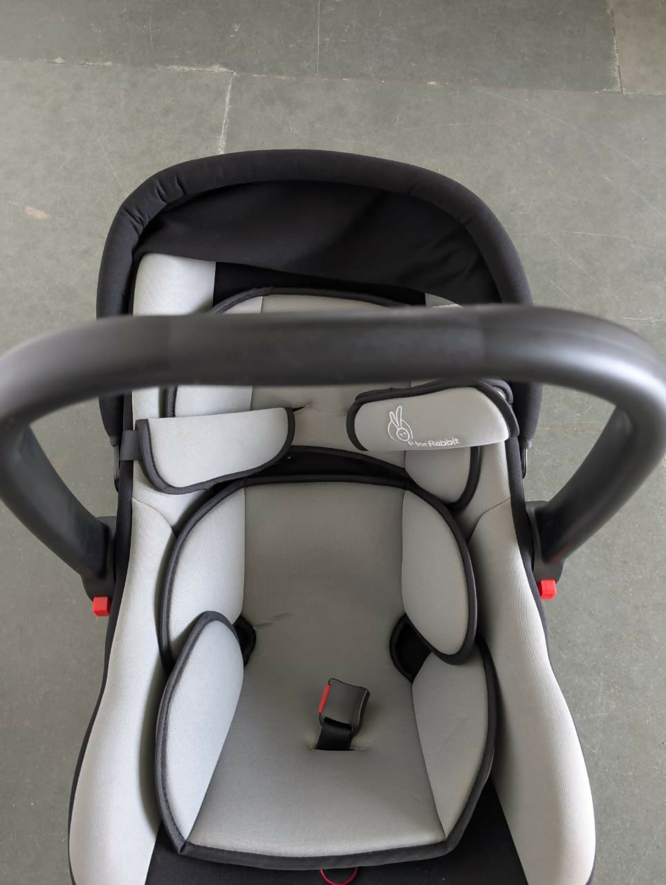 Baby car seat with gray and black design