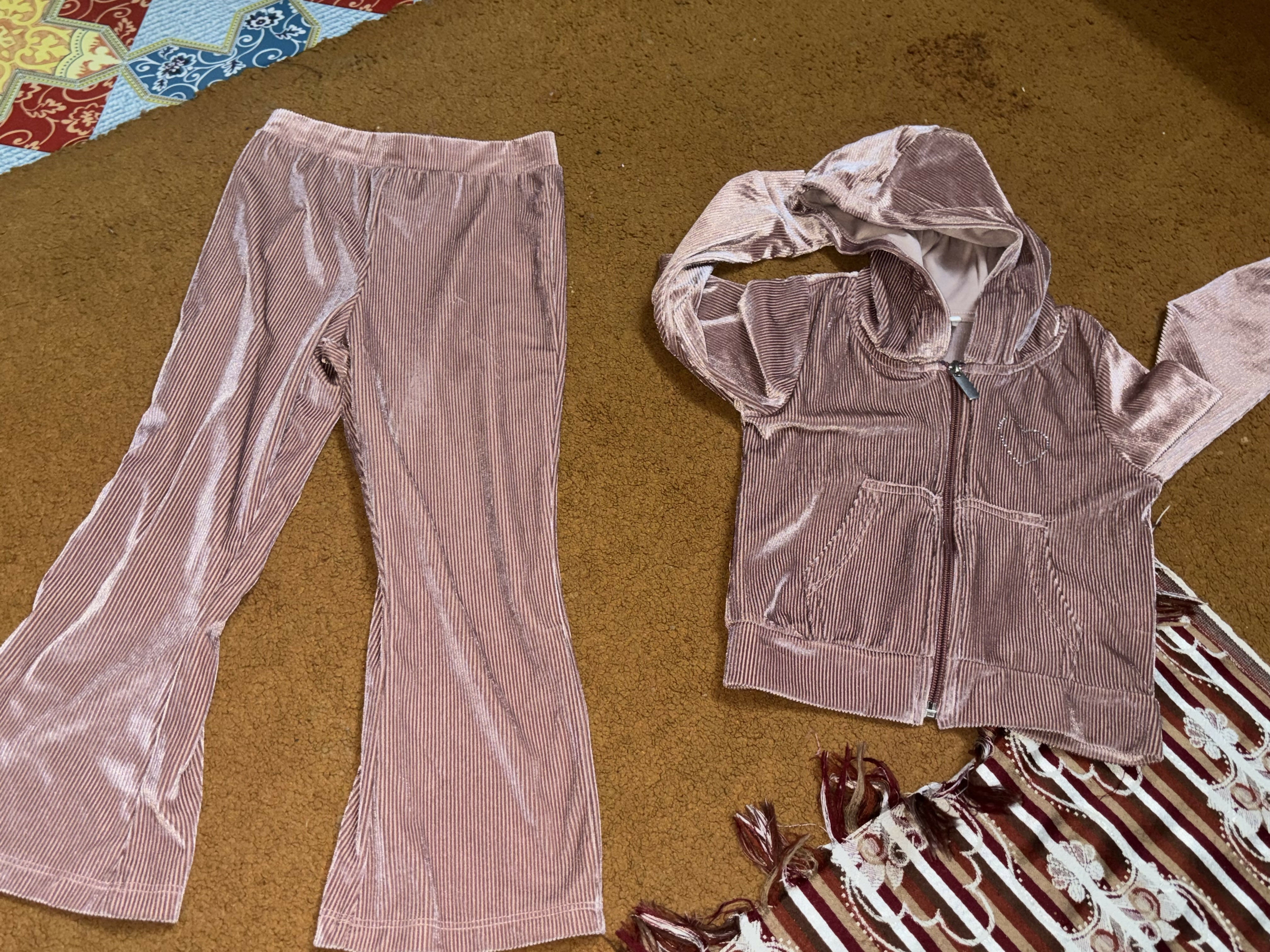 Hoodie Pant suit from HOP