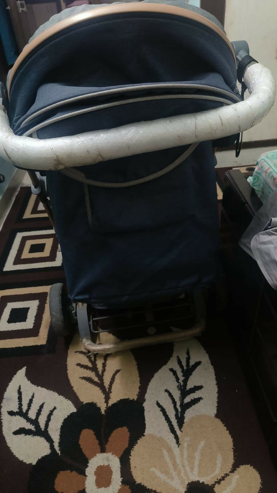 Mee Mee stroller and pram with rocker function, almost new, suitable from newborn to 5 years