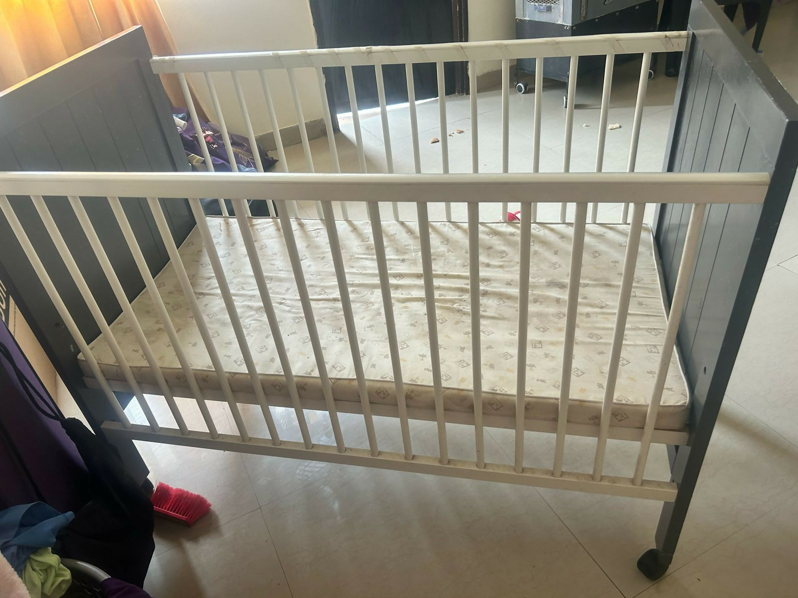 R FOR RABBIT Den Wooden Baby Crib/Cot With Mattress