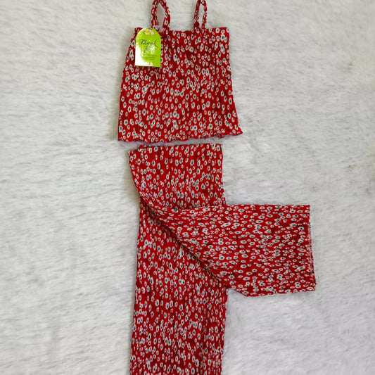 Adorn your baby girl in the stylish Baby Girl Plazzo Set – a perfect blend of traditional charm and modern flair, offering comfort and elegance for any occasion.