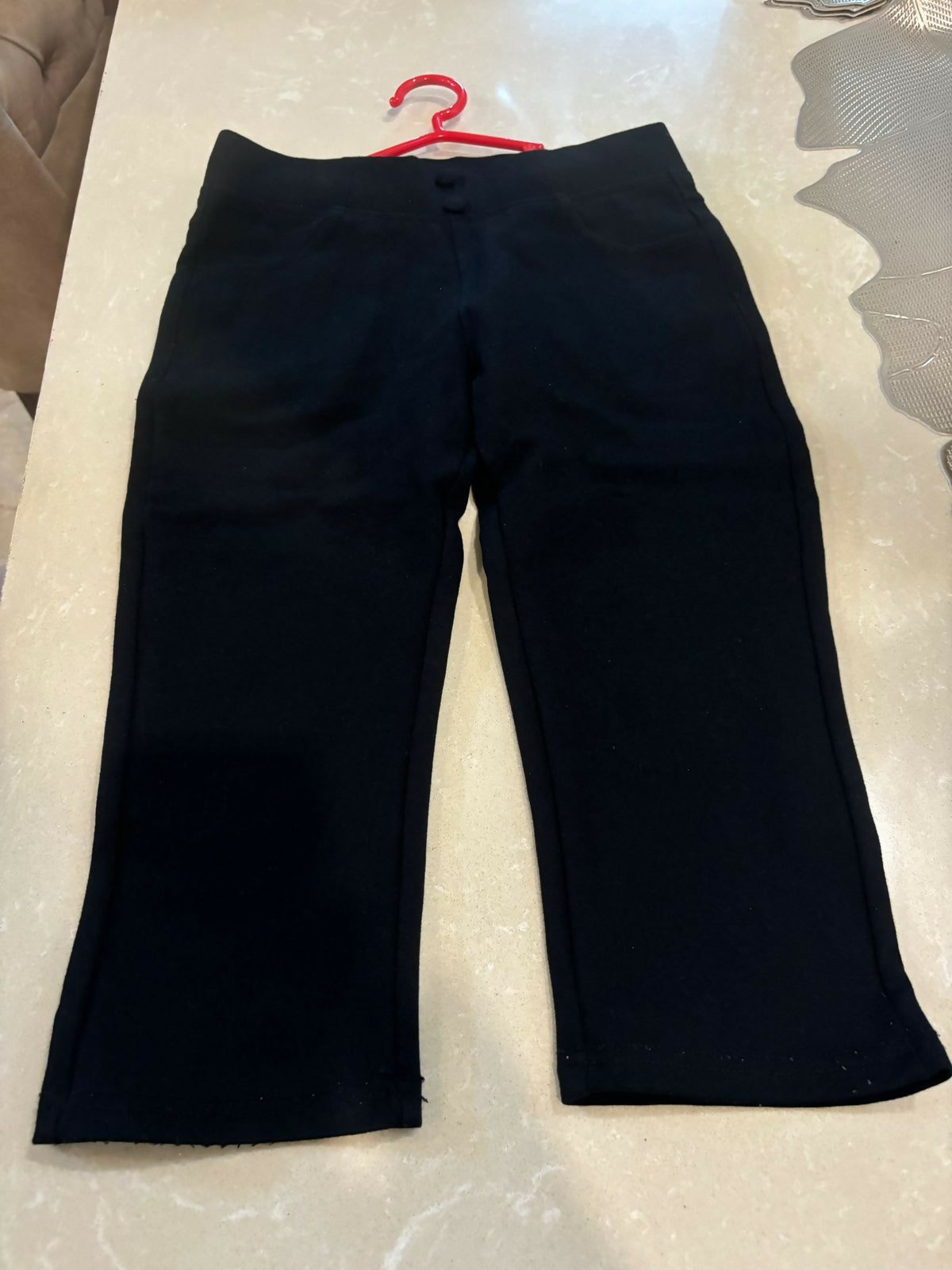 These Black Stretchable Jeggings for girls are a versatile wardrobe essential, offering both style and comfort.