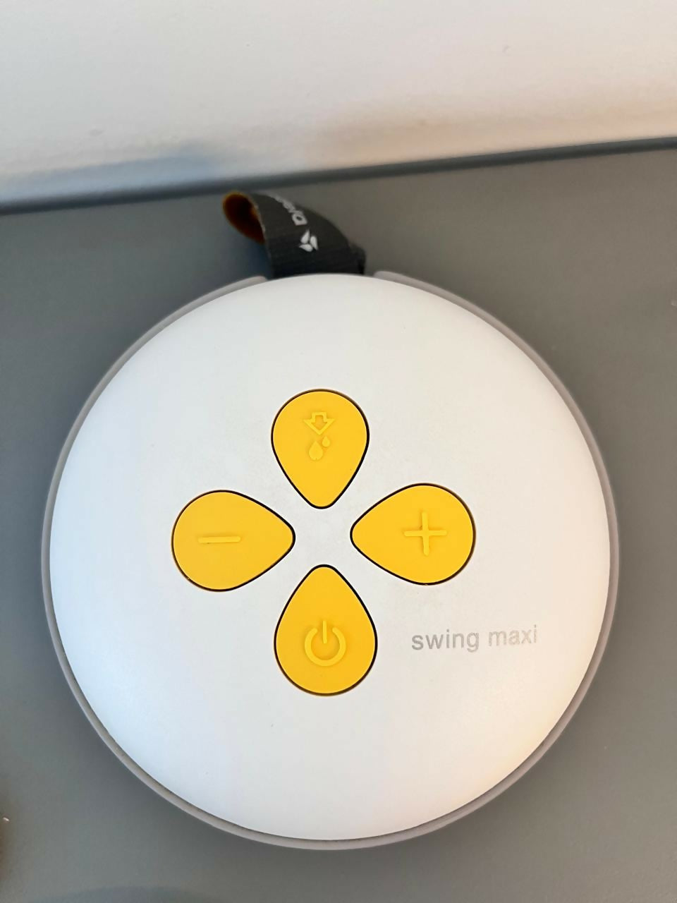 MEDELA Swing Maxi breast pump, double electric breast pump, portable breast pump, efficient milk expression, breast pump for working moms, BPA-free breast pump