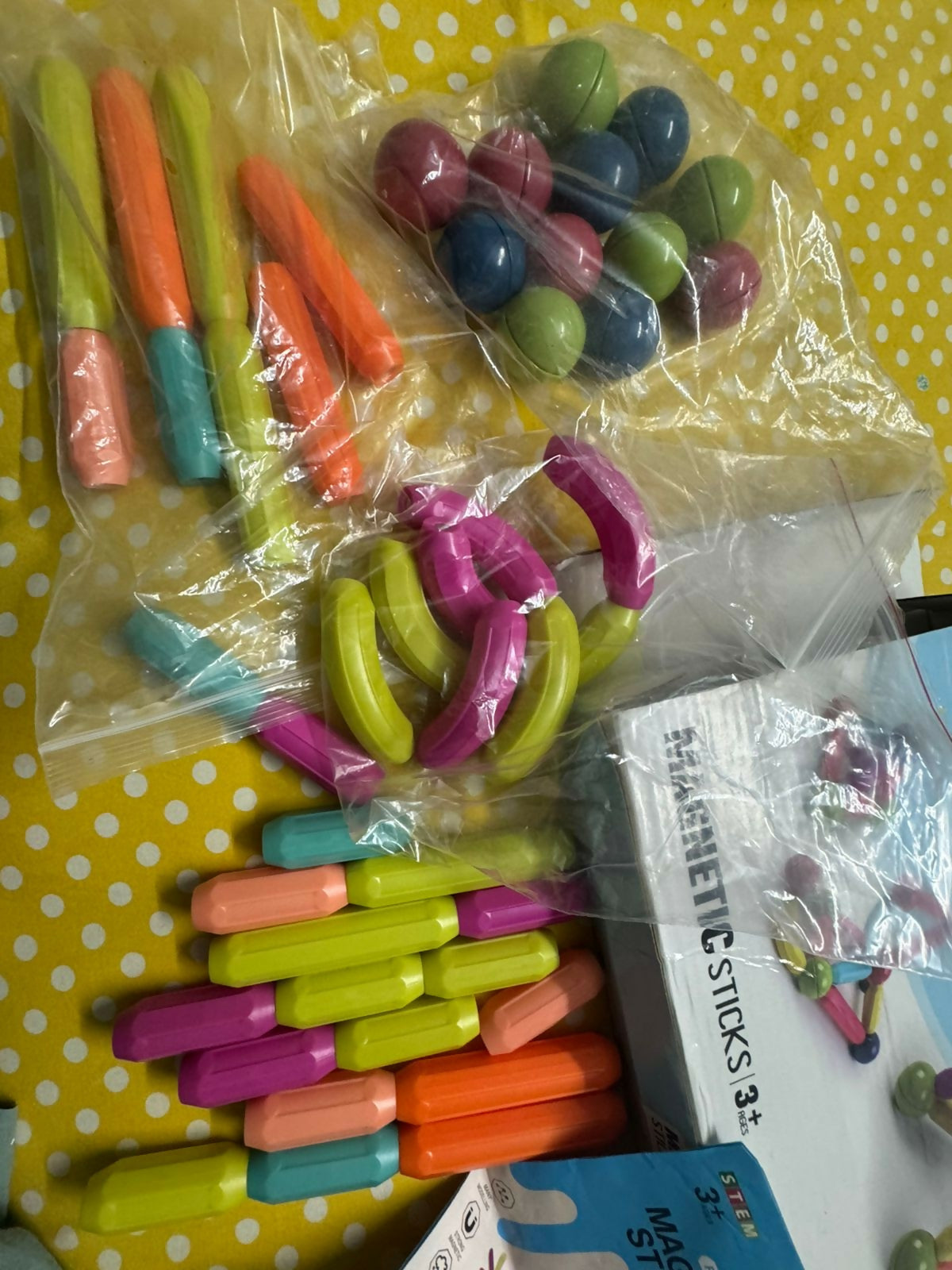 STEM 46-piece magnetic sticks set – fun educational toy for kids’ creativity and learning.