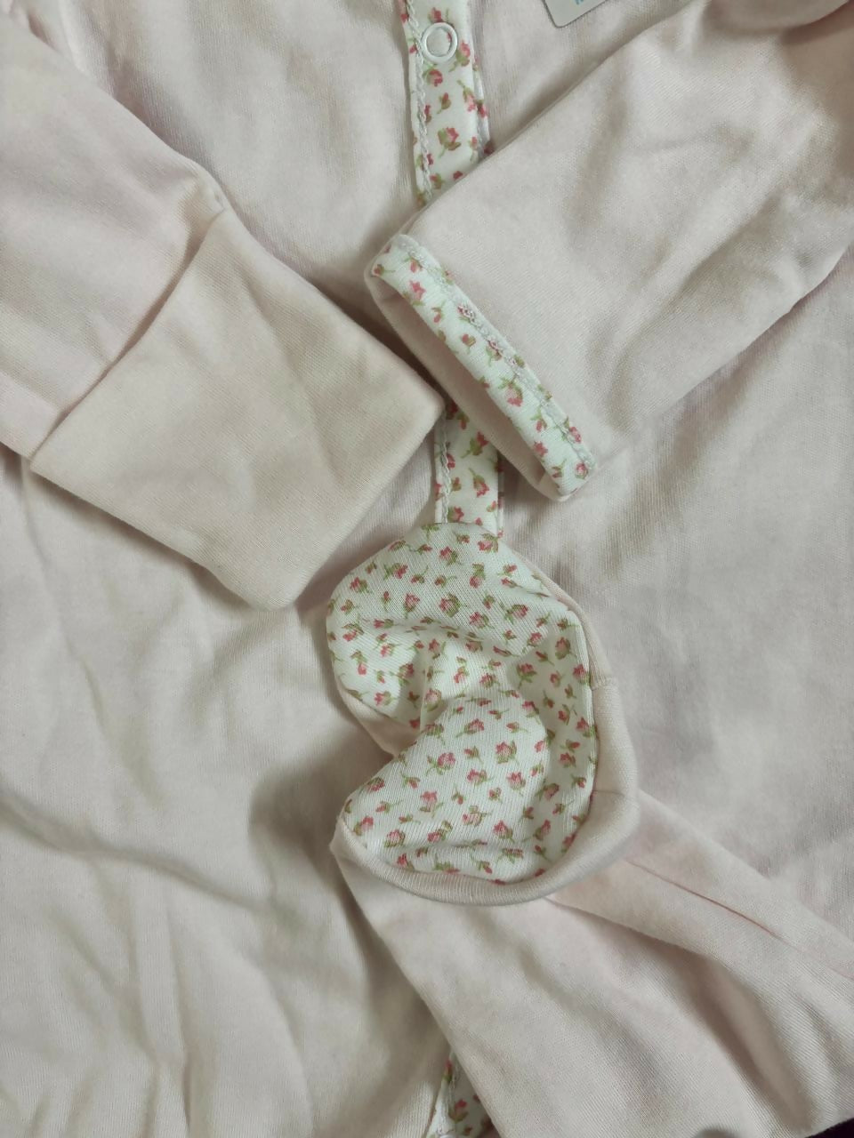 RALPH LAUREN Girls Babygrow – Elegant, Soft & Perfect for Your Little Princess