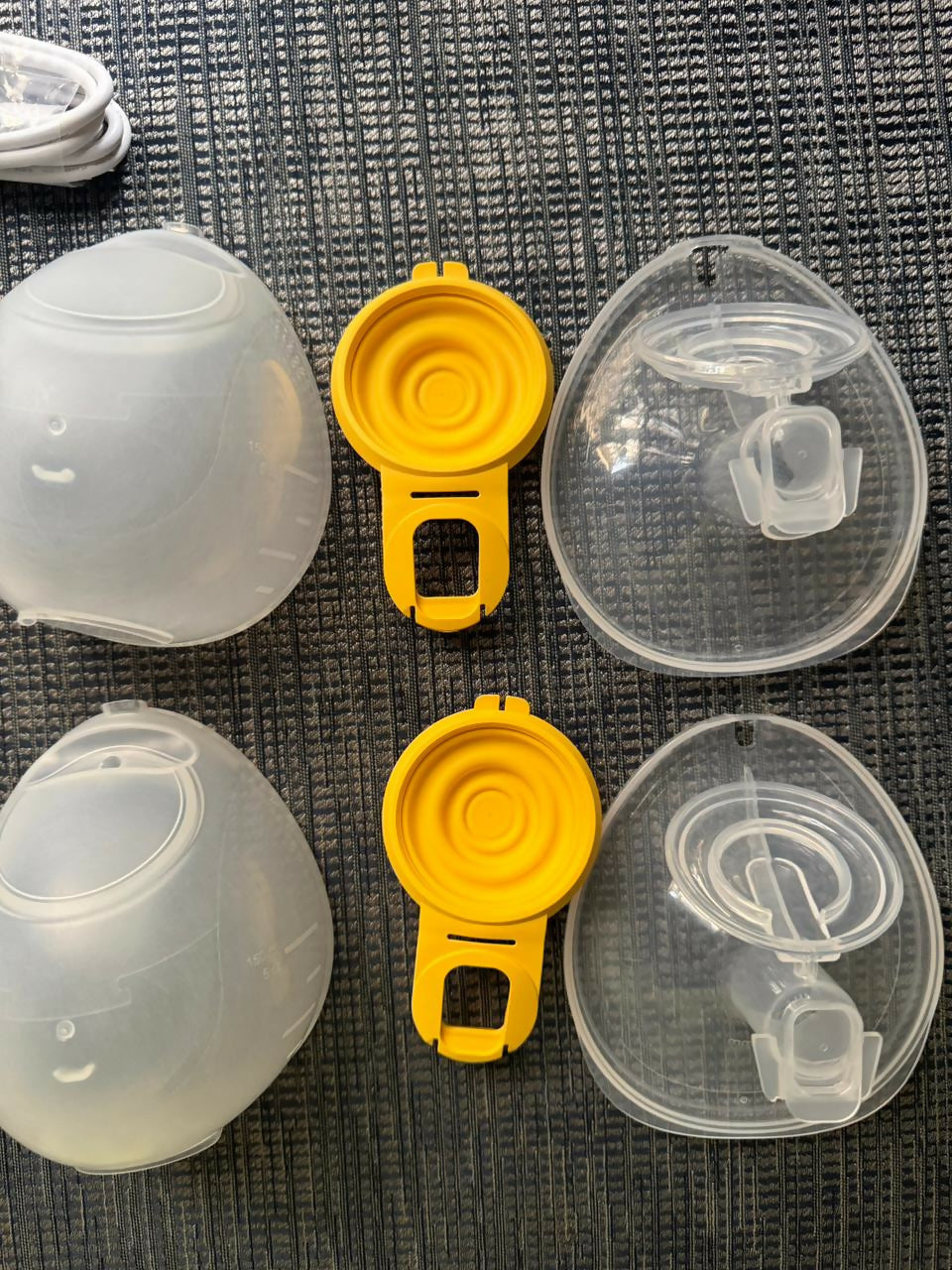 MEDELA Duo hands-free breast pump – portable, quiet, and comfortable pumping solution for moms.