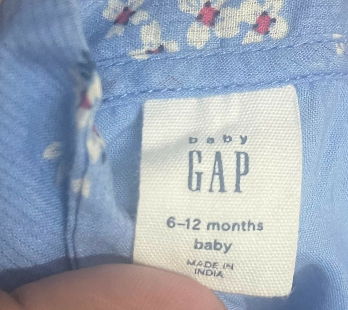 Wrap your little one in comfort and cuteness with the GAP Baby Top for Baby Girls - perfect for every precious moment!