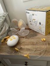 Medela Duo Handsfree wearable electric breast pump with extra Valve