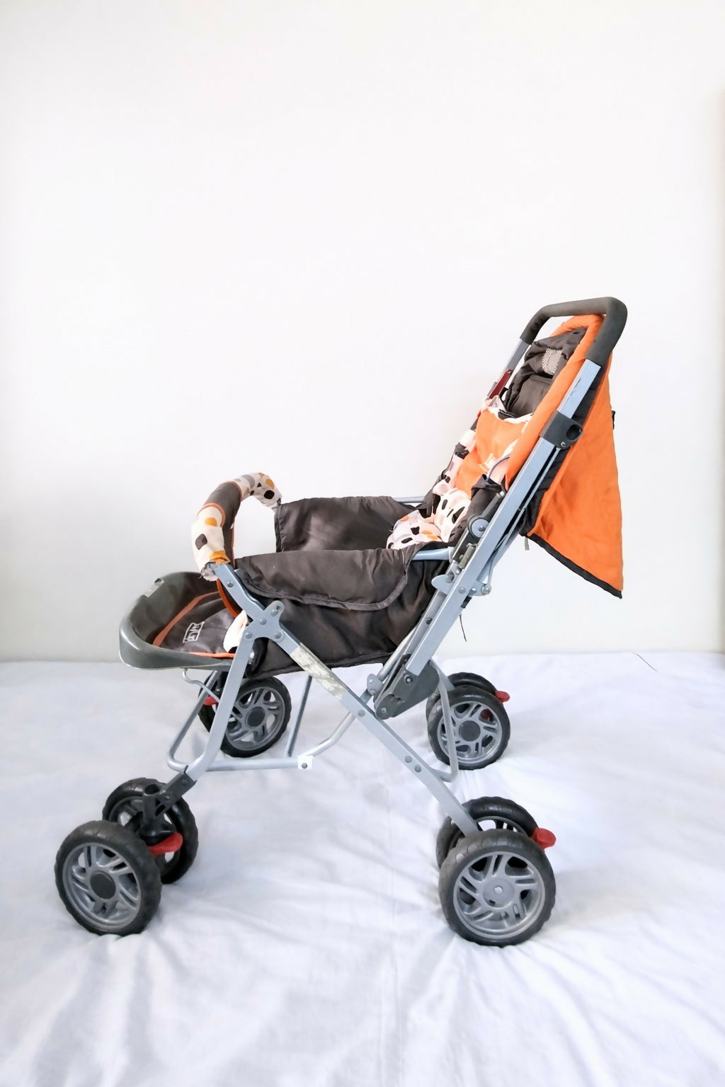 LUVLAP SUNSHINE Baby Stroller Foldable Lightweight Travel Pram Compact, orange