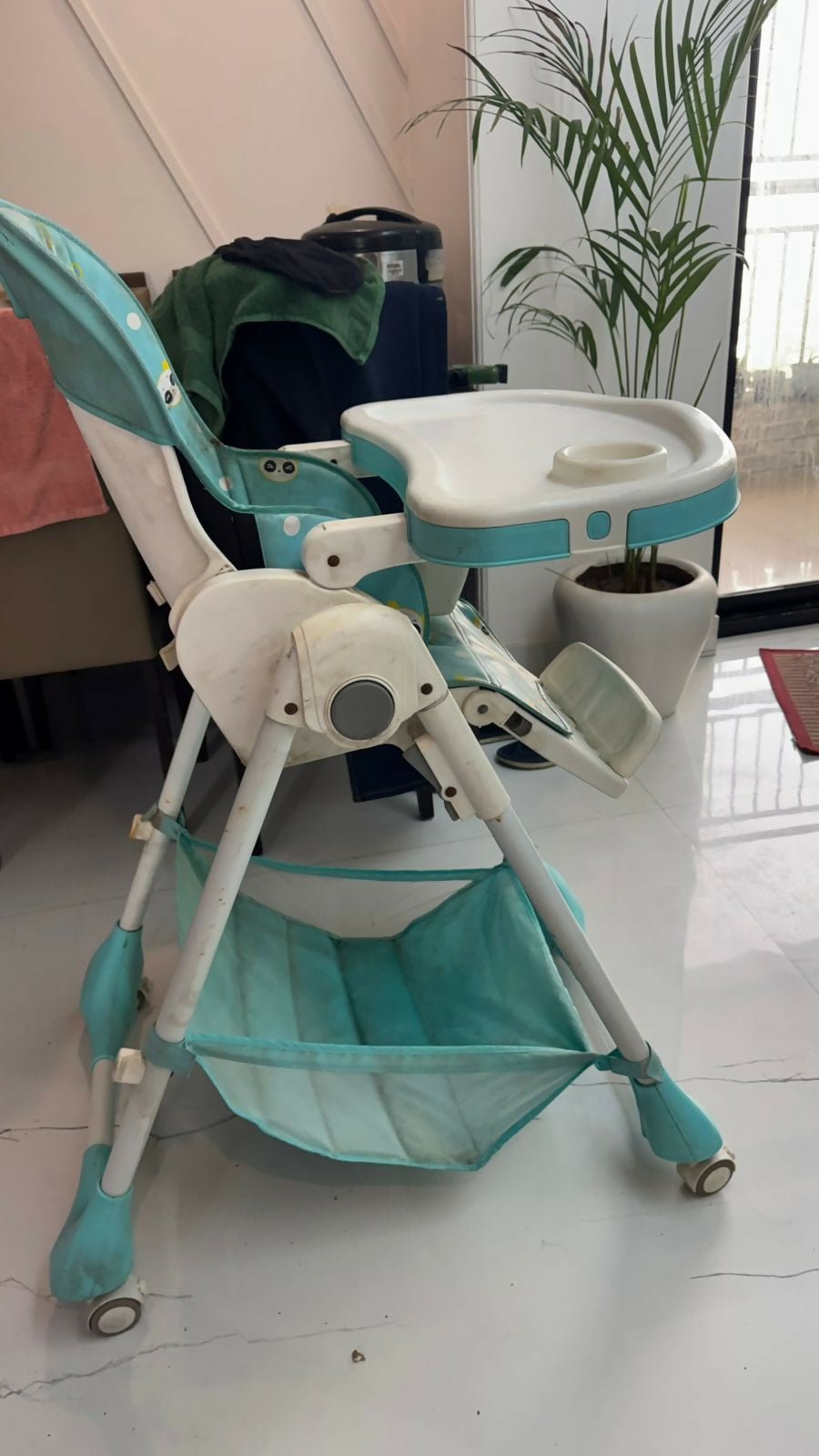 R FOR RABBIT Marshmallow High Chair for Baby with Multiple Recline